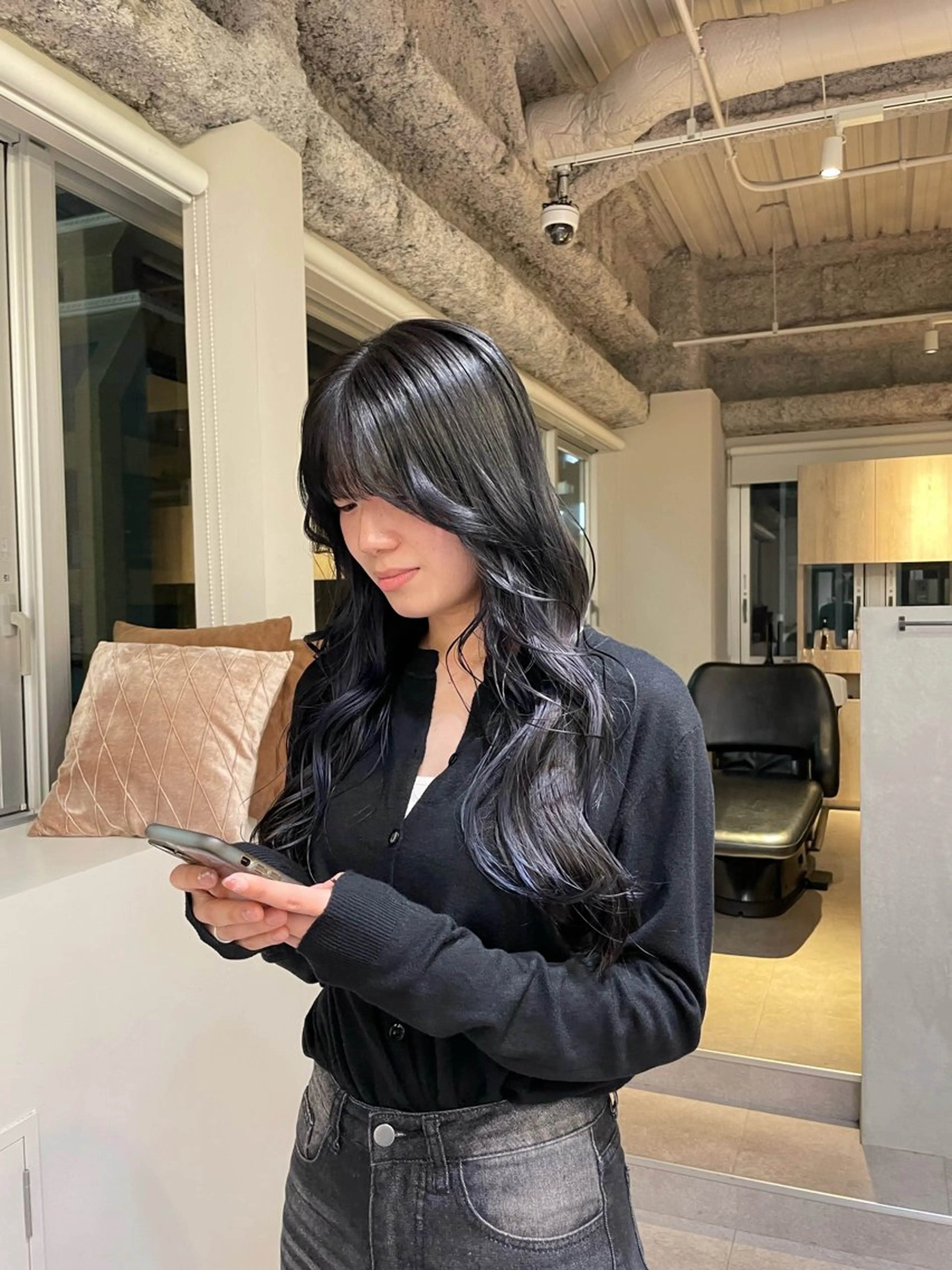 ロング SARA 【大阪梅田】のヘアスタイル