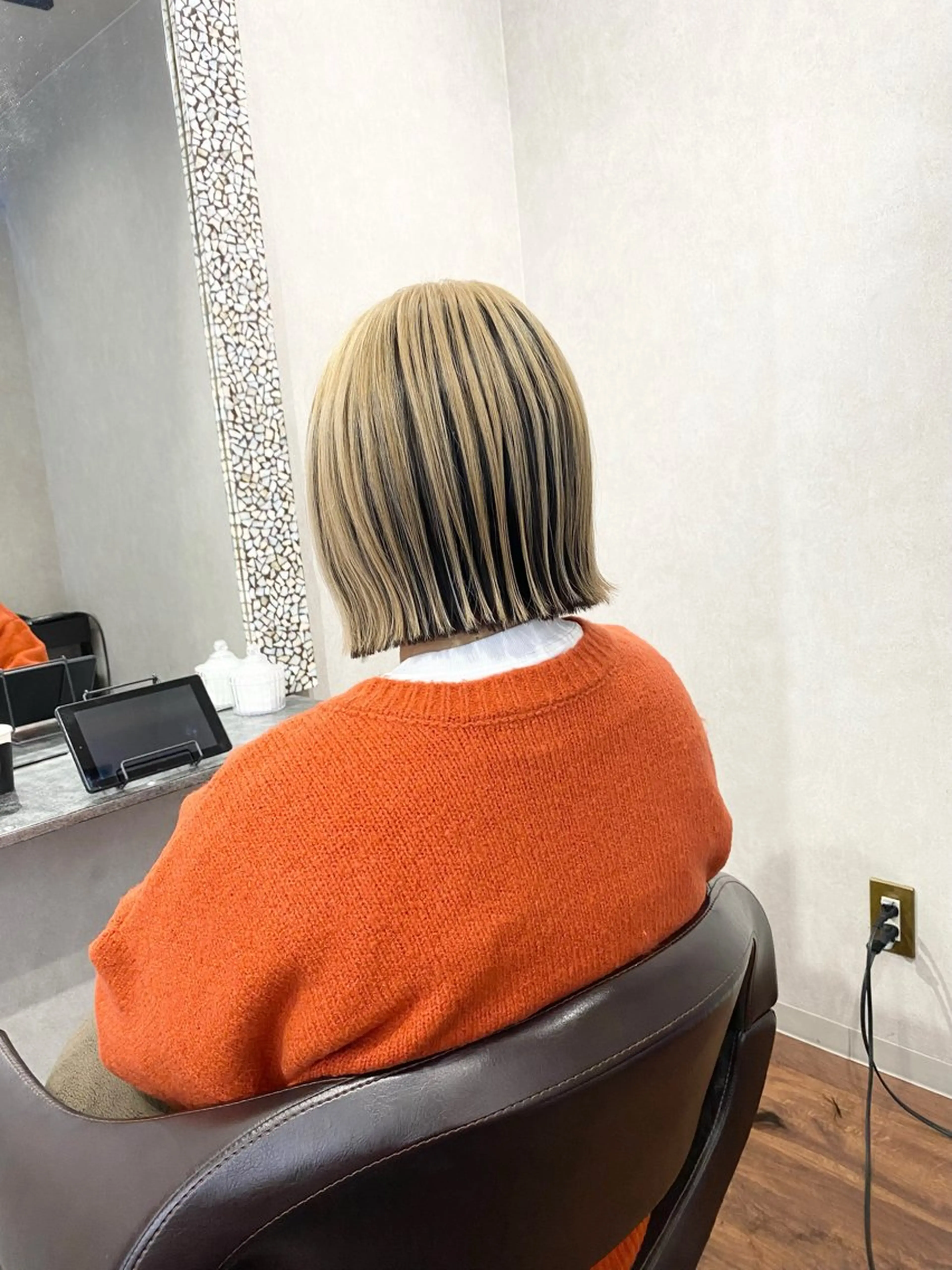 ミディアム カット ヘアカラー _White所属・ＳＨＩ ＺＵのヘアスタイル