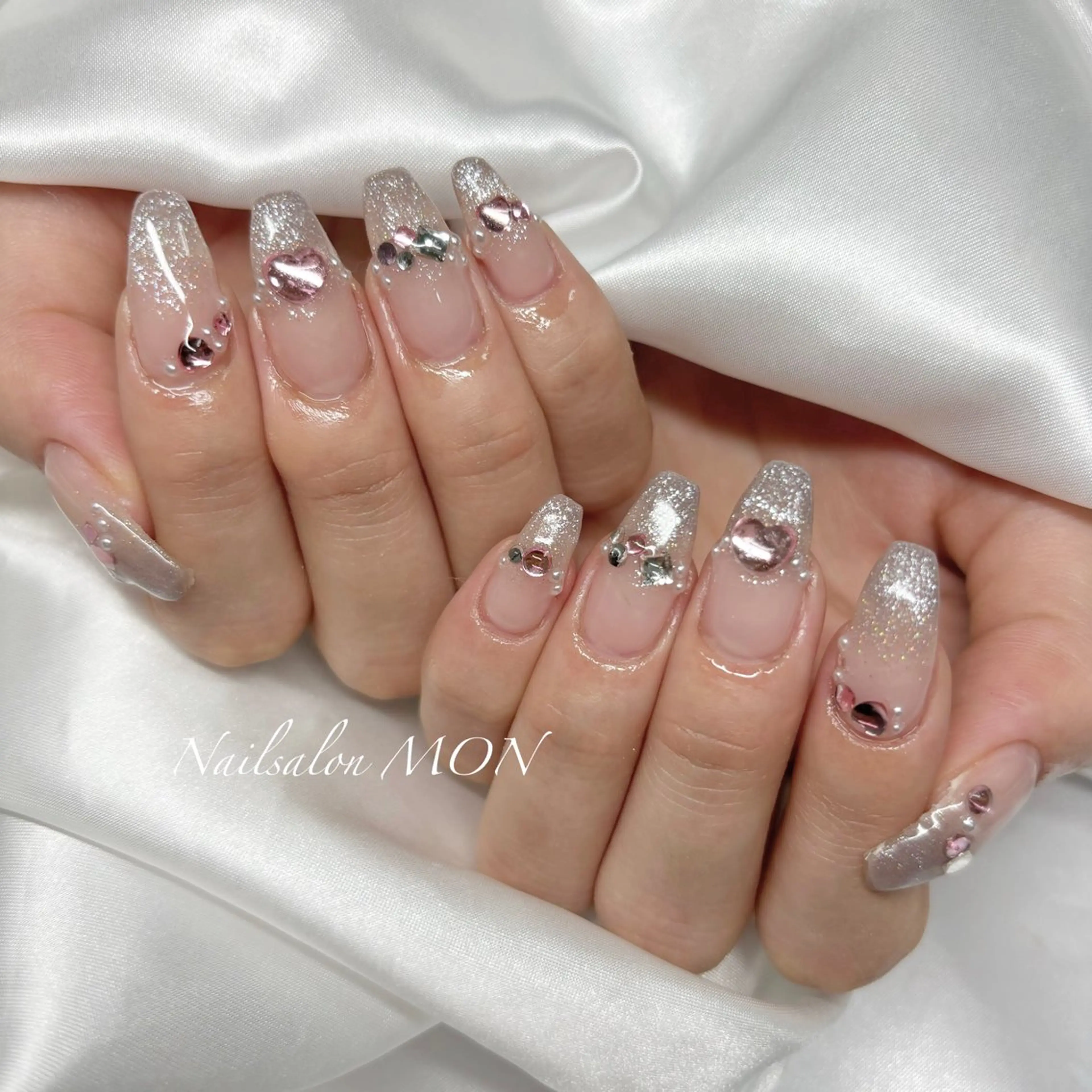 ネイル ストーンネイル ハンドネイル Nailsalon MONのネイルデザイン