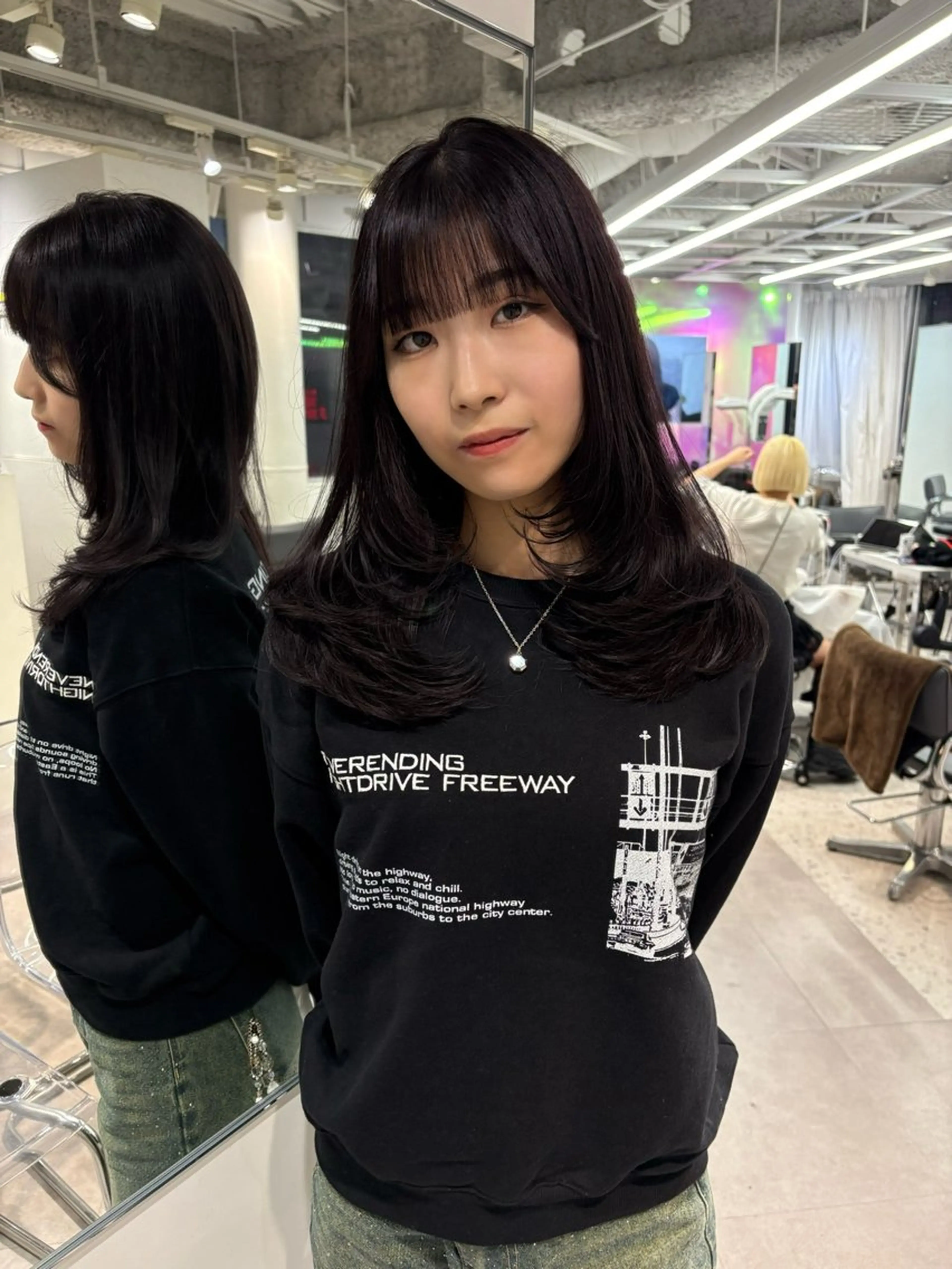 ロング カラー ボルドーカラー レイヤーカット MEI🎀つやカラー 🎀レイヤー🎀渋谷のヘアスタイル