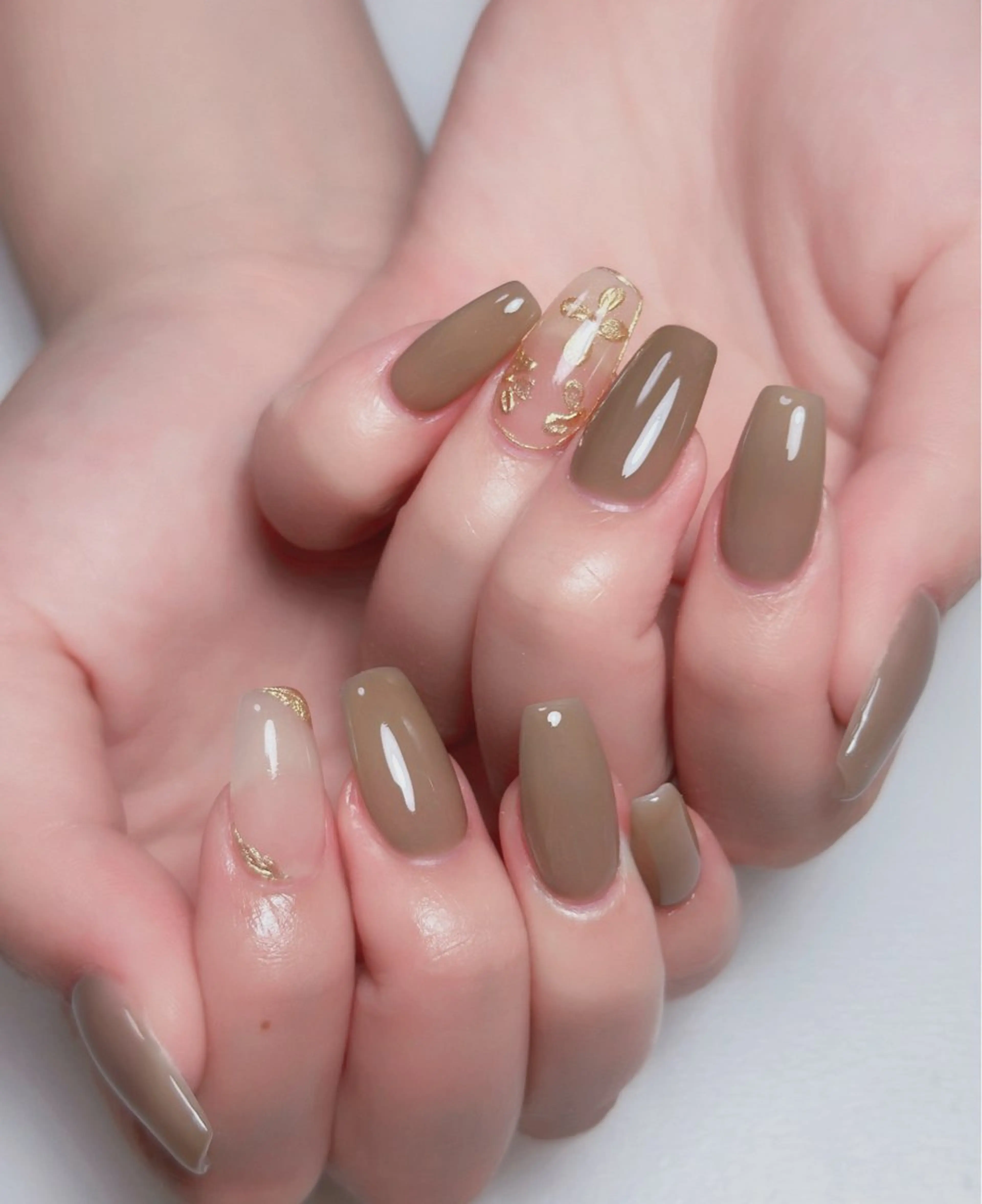 ネイル オーロラネイル 長さ出し フットネイル ラメ(グリッター) ラメグラデーション ハンドネイル 👍thumbs up nail👍のネイルデザイン