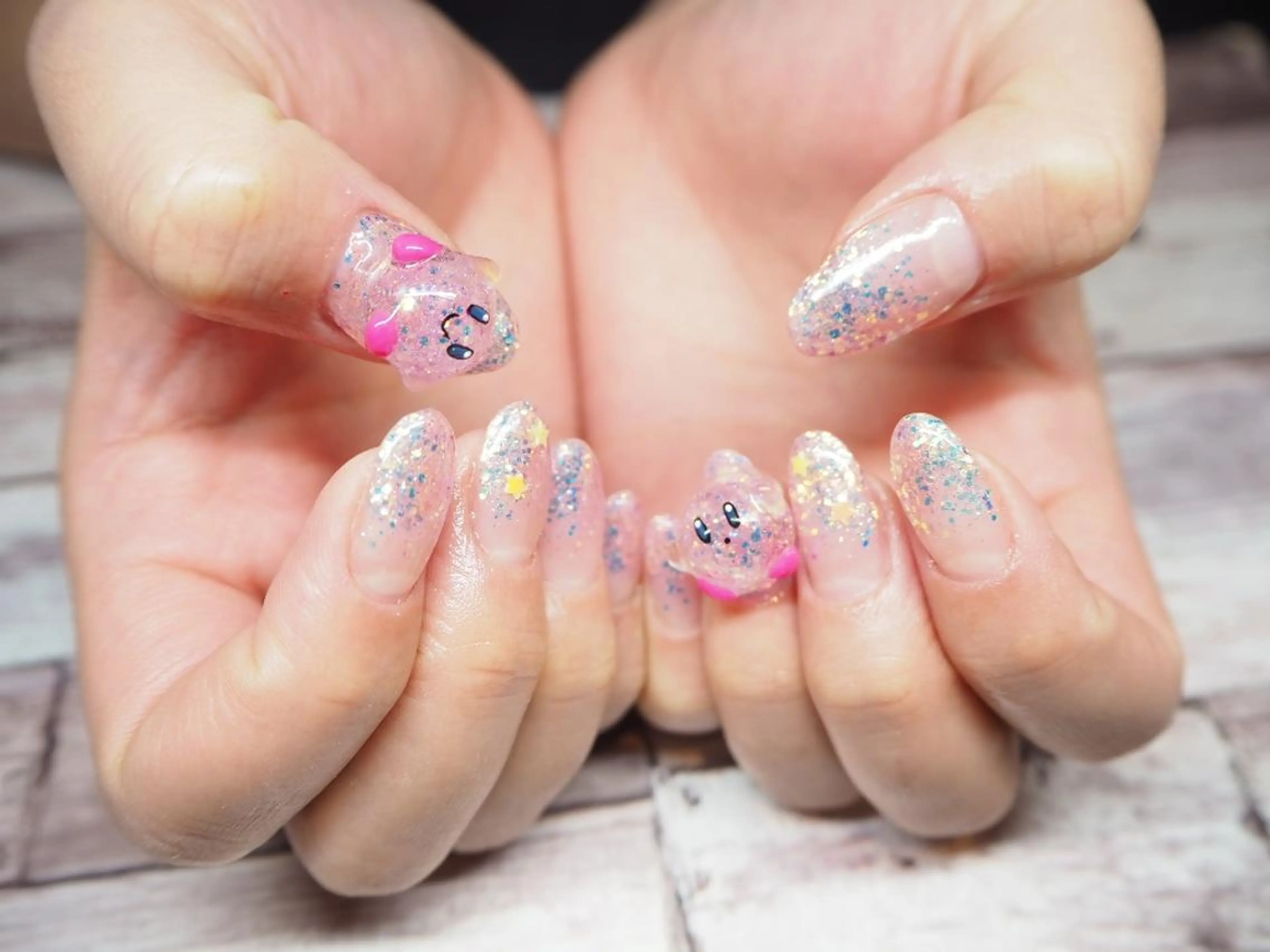 ネイル グラデーション ラメ(グリッター) ラメグラデーション ConneQt所属・ETHOSENSE. kimikaのネイルデザイン