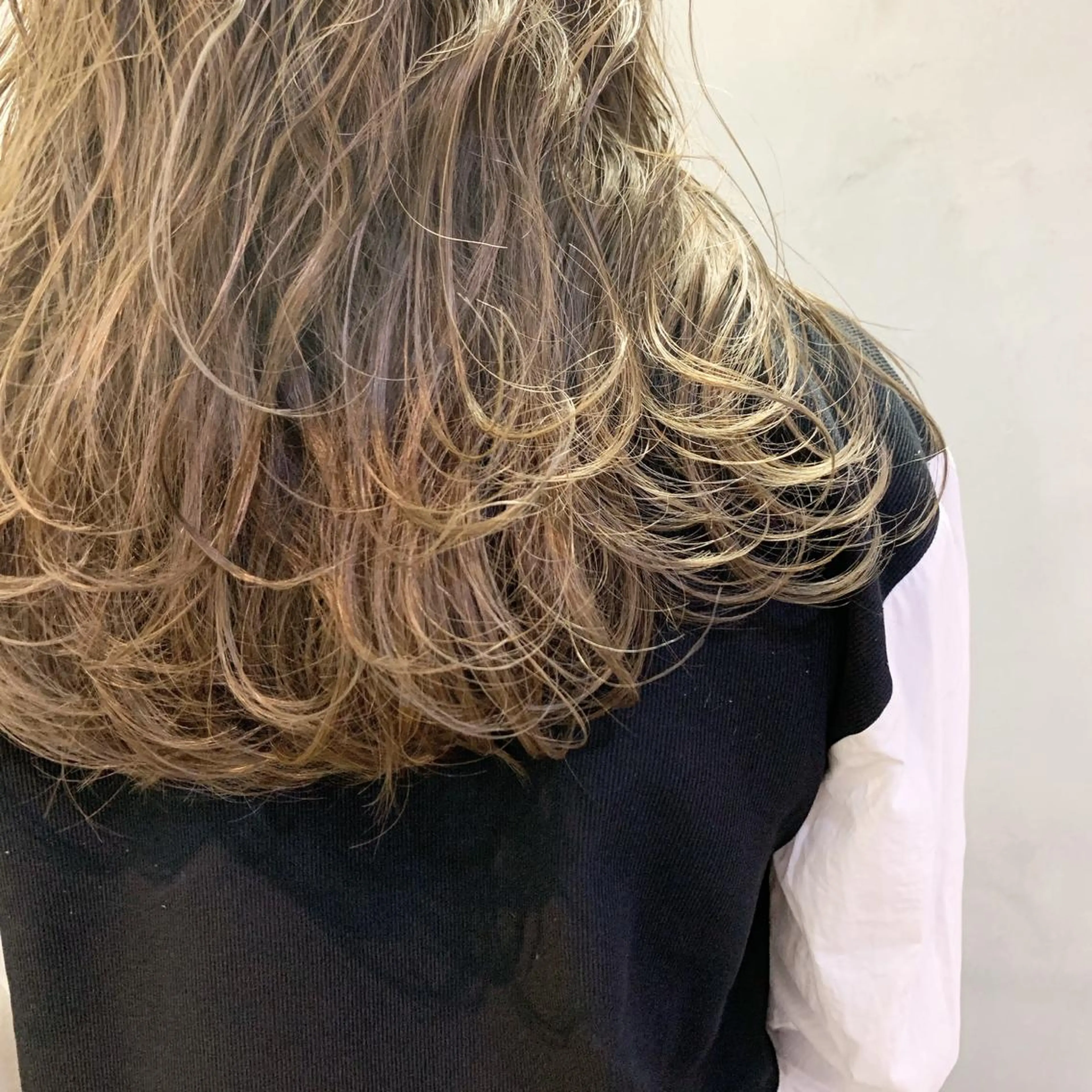 カラー SAKURA 原宿所属・なかの たくみのヘアスタイル