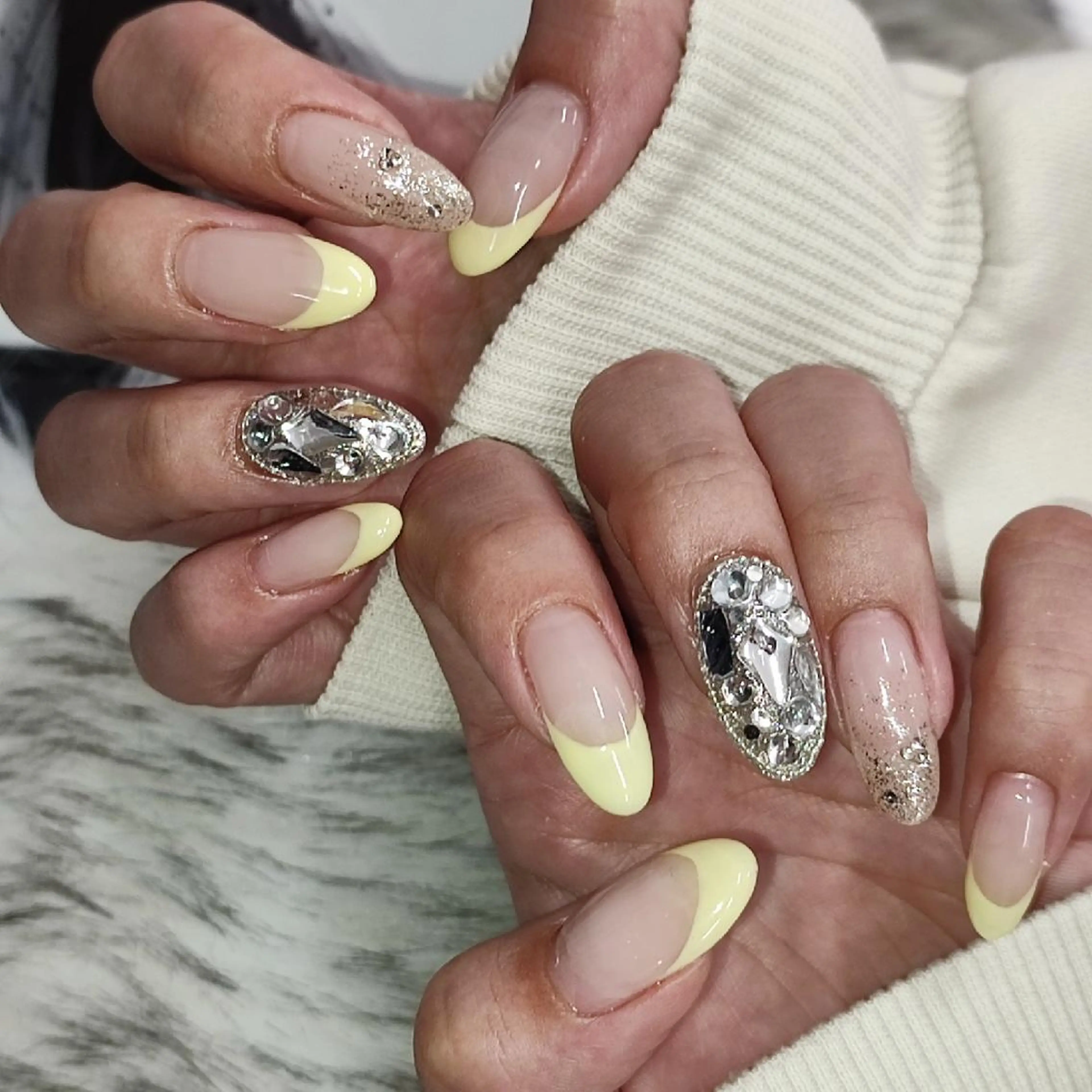 ネイル ハンドネイル RUNWAY 　　の眉毛・アイブロウイメージ