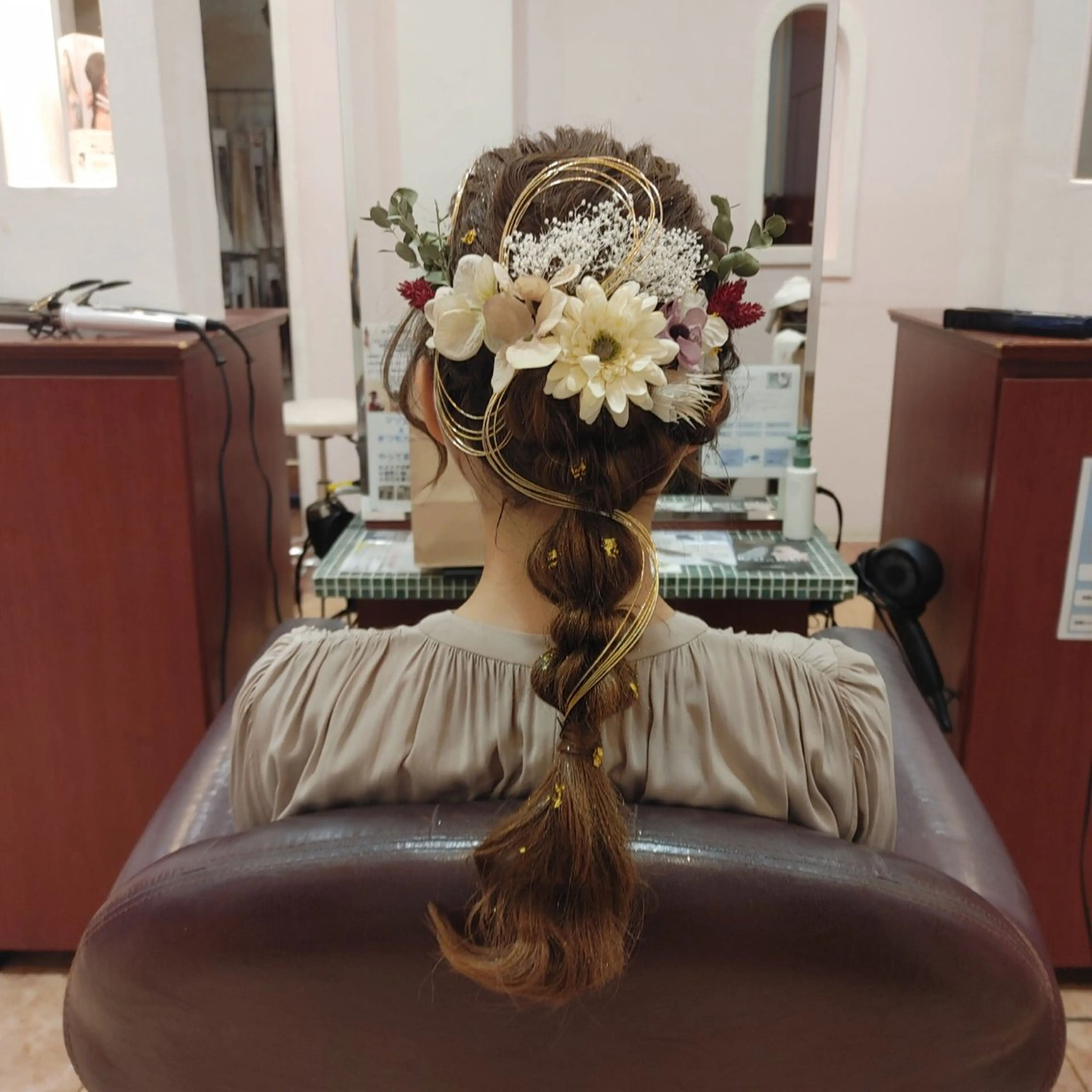 ロング ヘアアレンジ 卒業式のヘアスタイル ヘアセット ブランシェ勝川南口店 石原 あゆみのマツエク・マツパデザイン