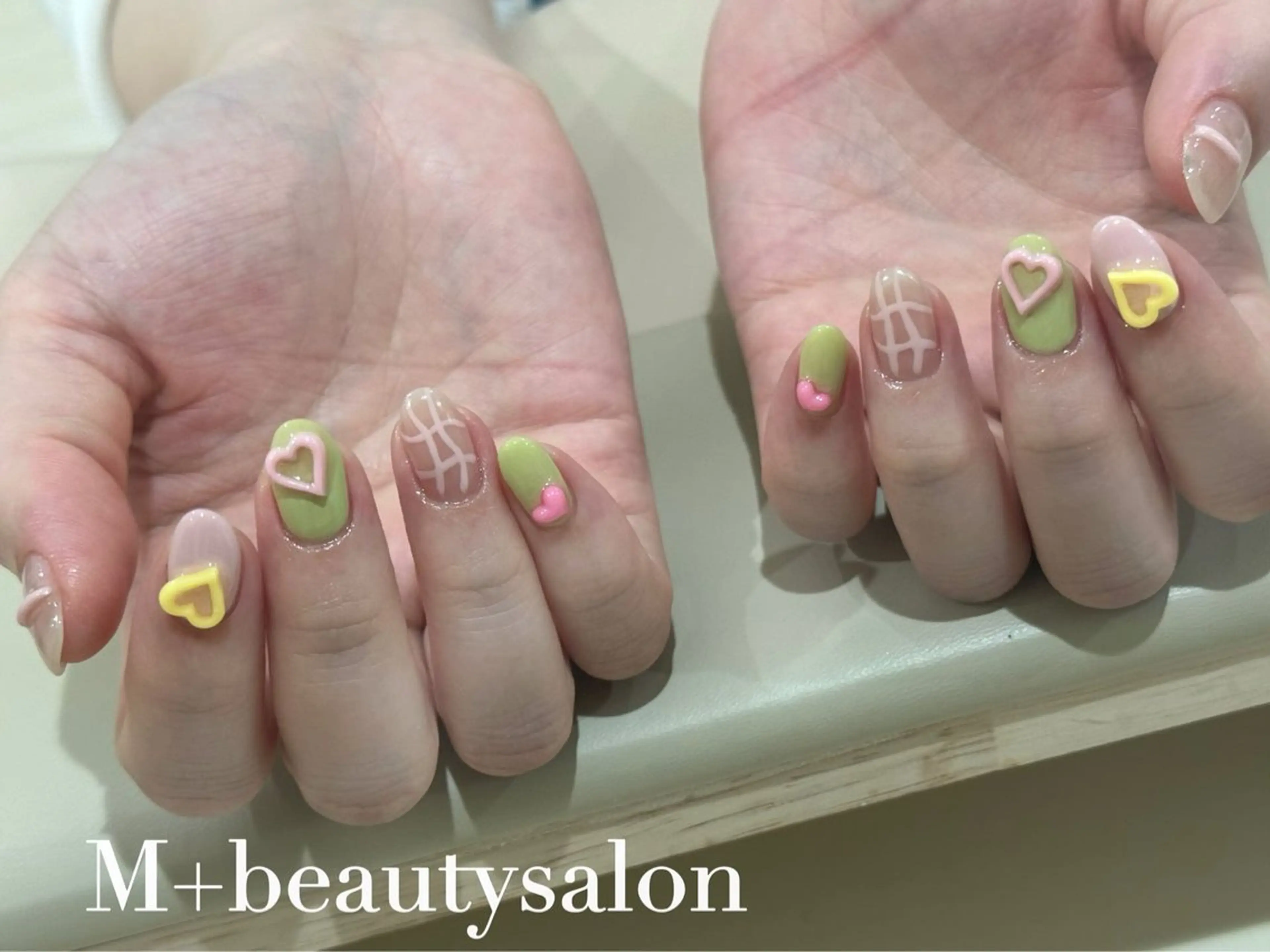 ネイル M+  Beauty Salonのネイルデザイン