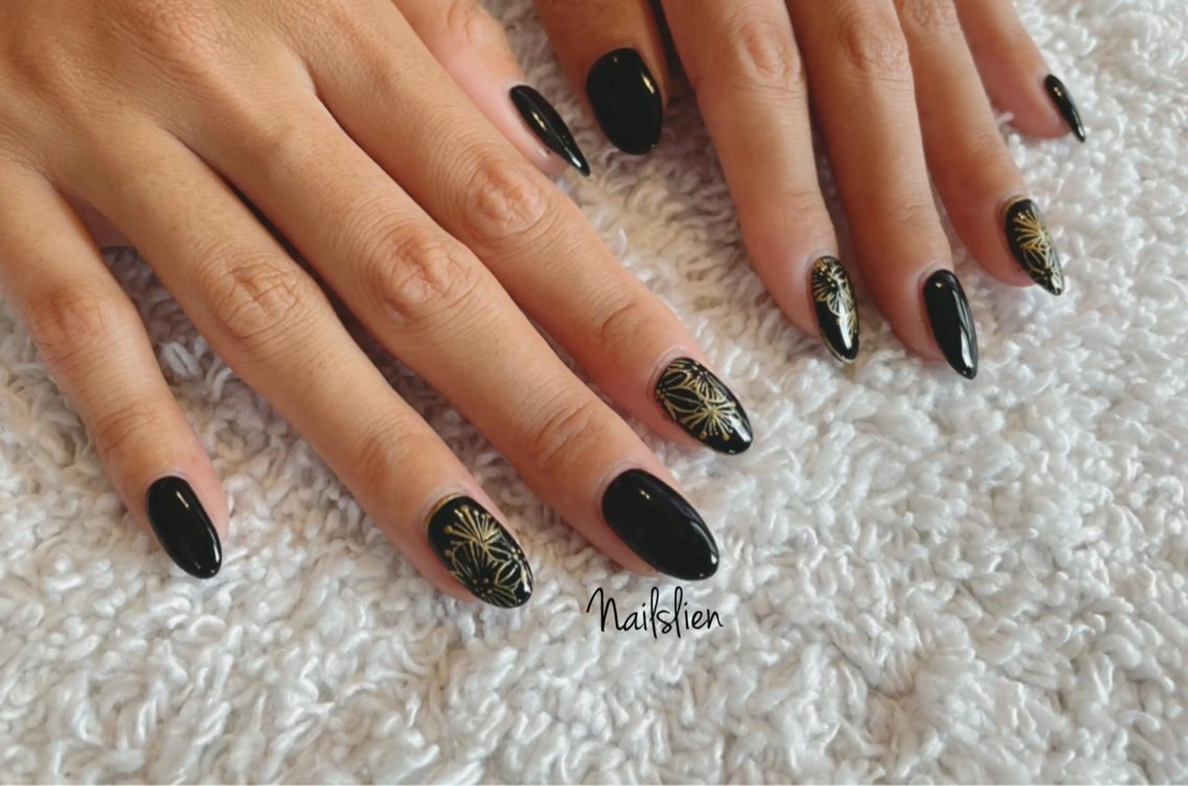 ネイル フラワーネイル ワンカラーネイル studio e n / RiNのネイルデザイン