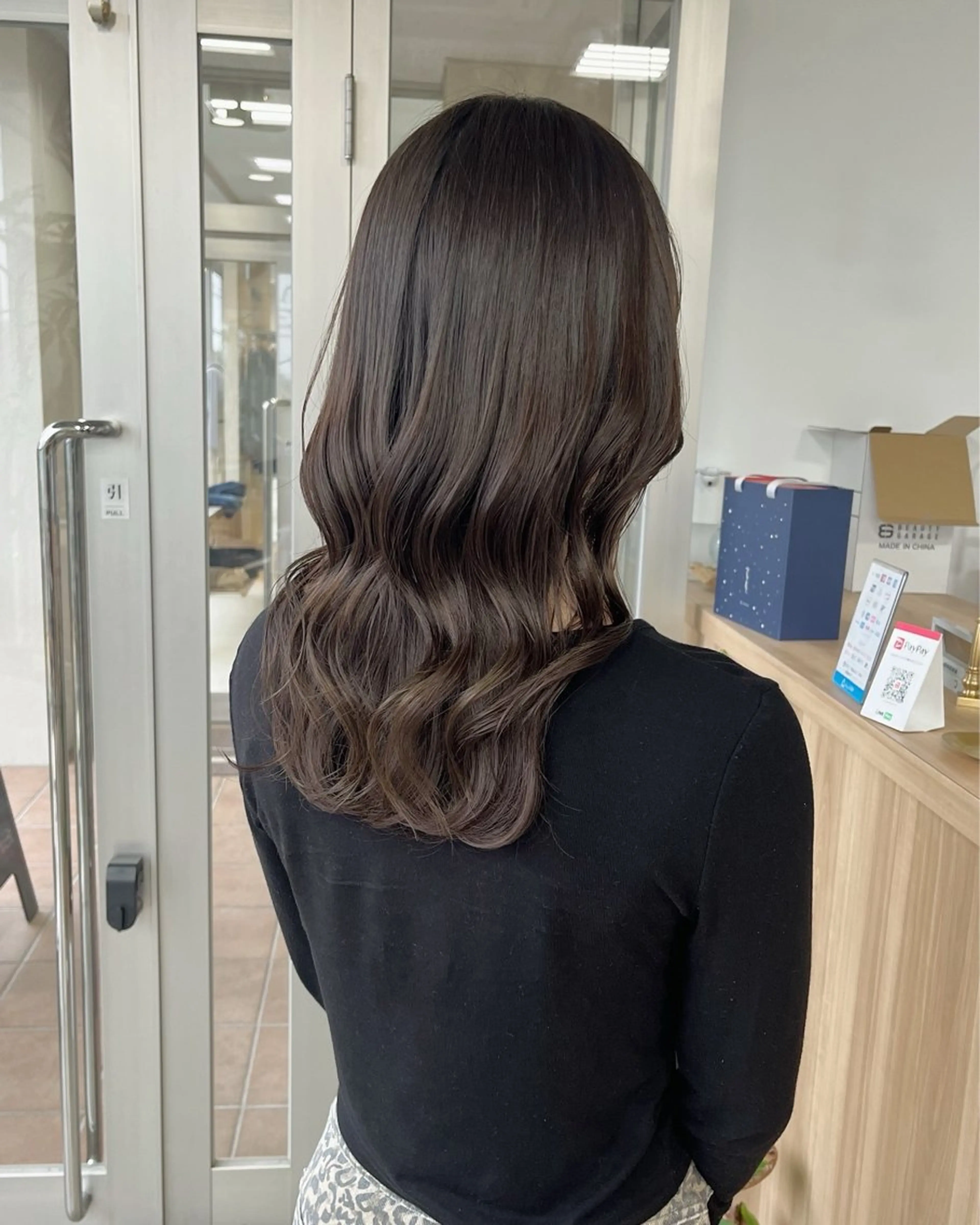 ミディアム 荒川泰輝/オリーブ カラー/透明感カラーのヘアスタイル