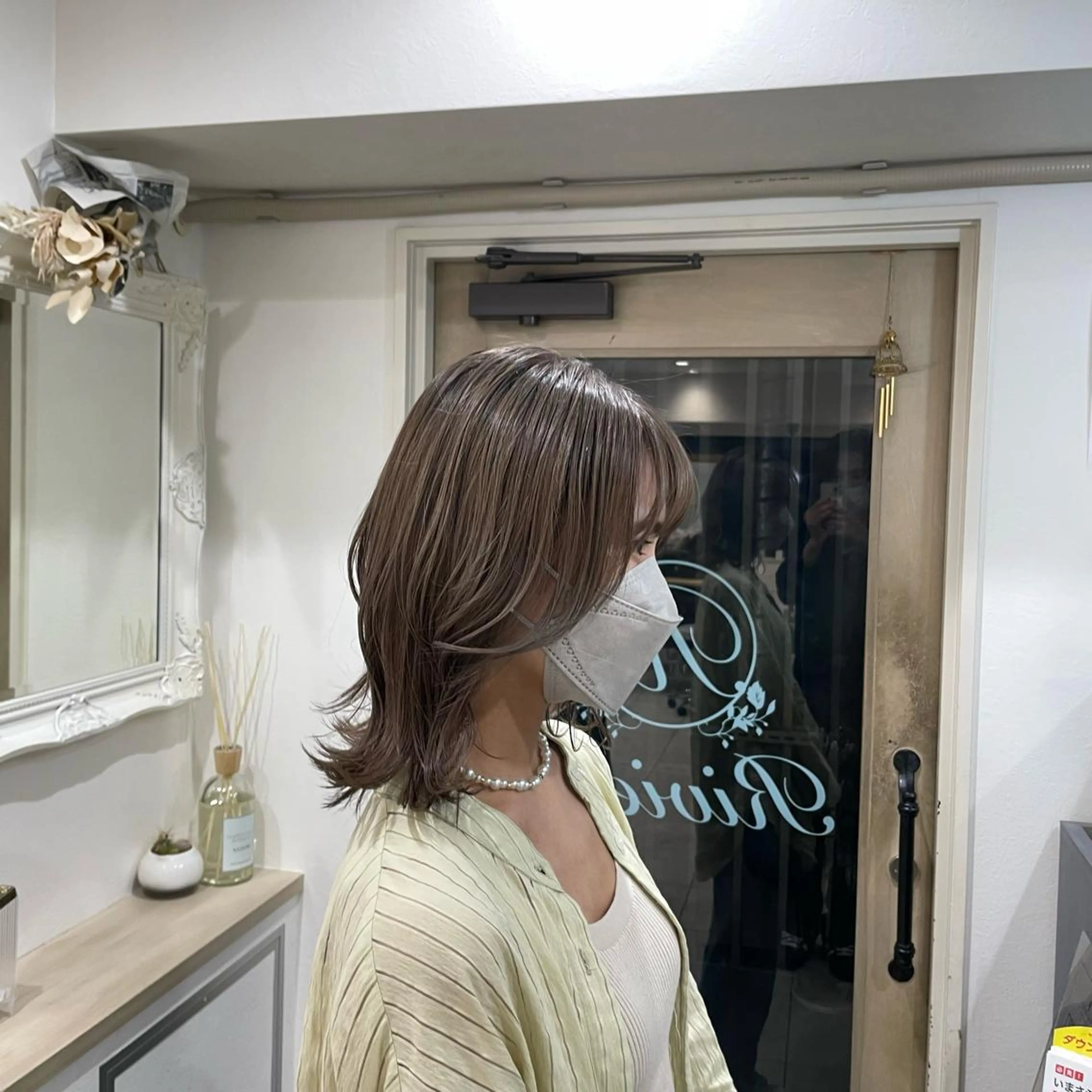 ミディアム カラー グレージュ cinq PROJECT所属・ミルクティーベージュ /三村克彦のヘアスタイル