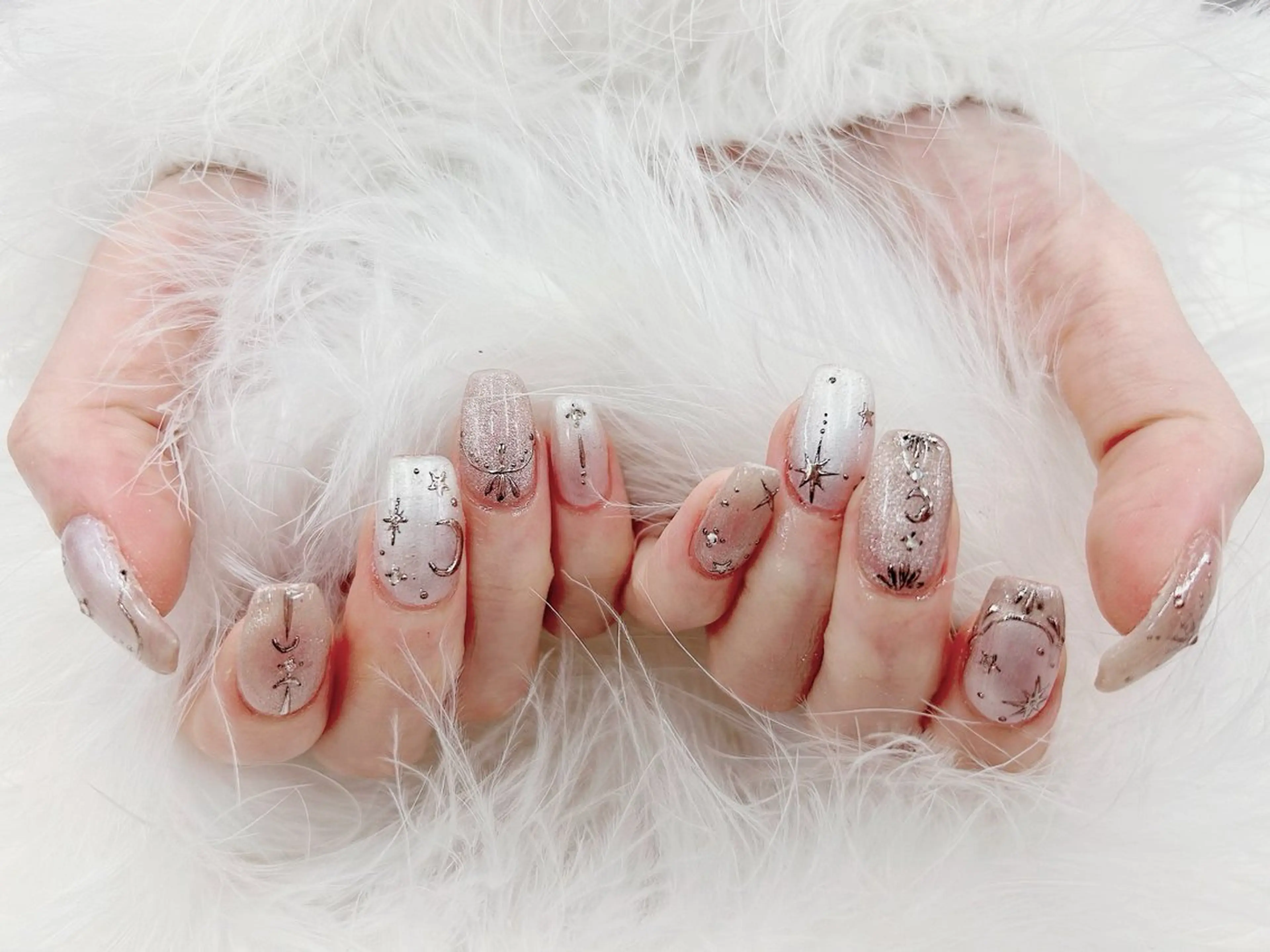 ネイル ネイルサロンクイーン 東京/新宿/大久保のネイルデザイン