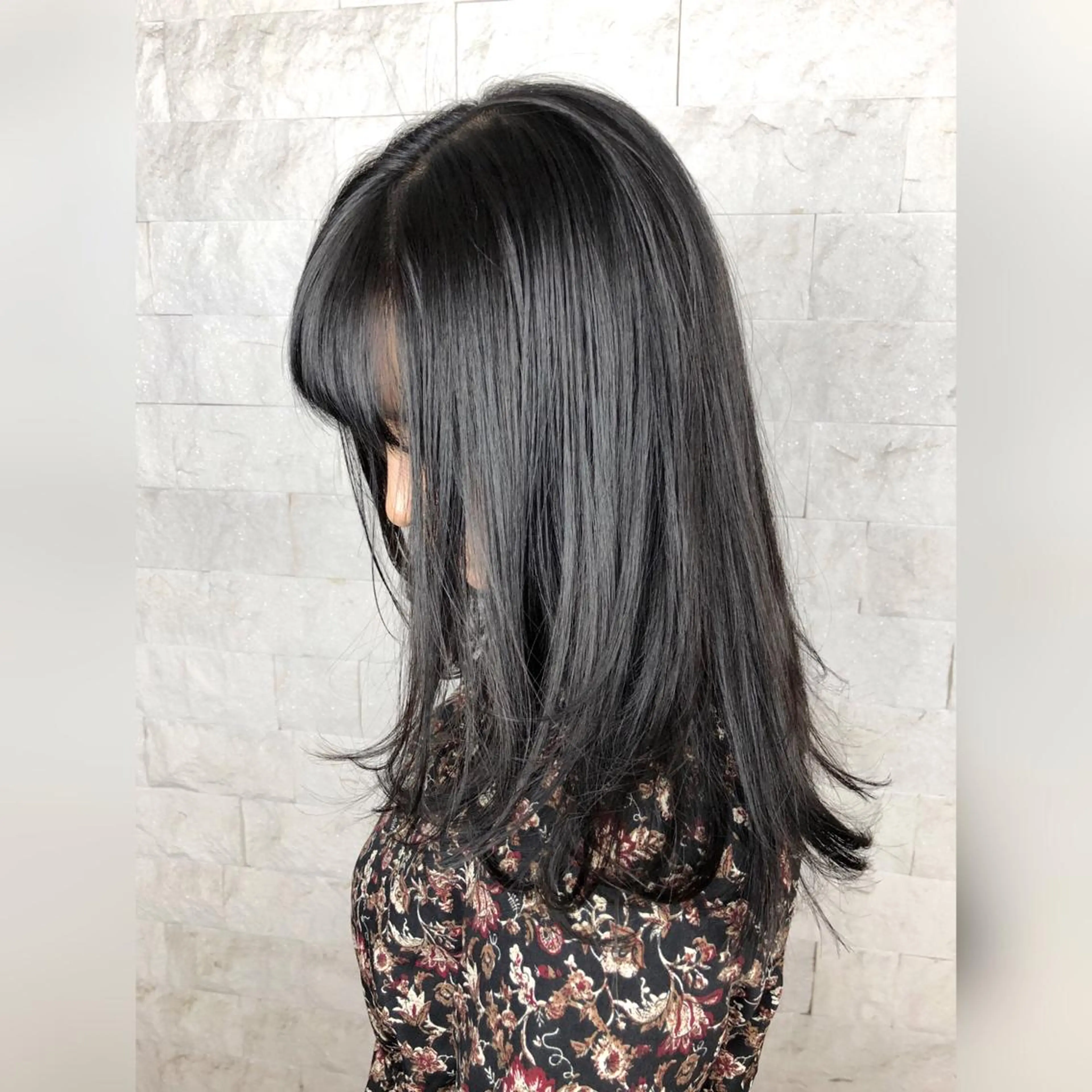 ミディアム トリートメント 圧倒的美髪ストレート ツダケイタロウのヘアスタイル