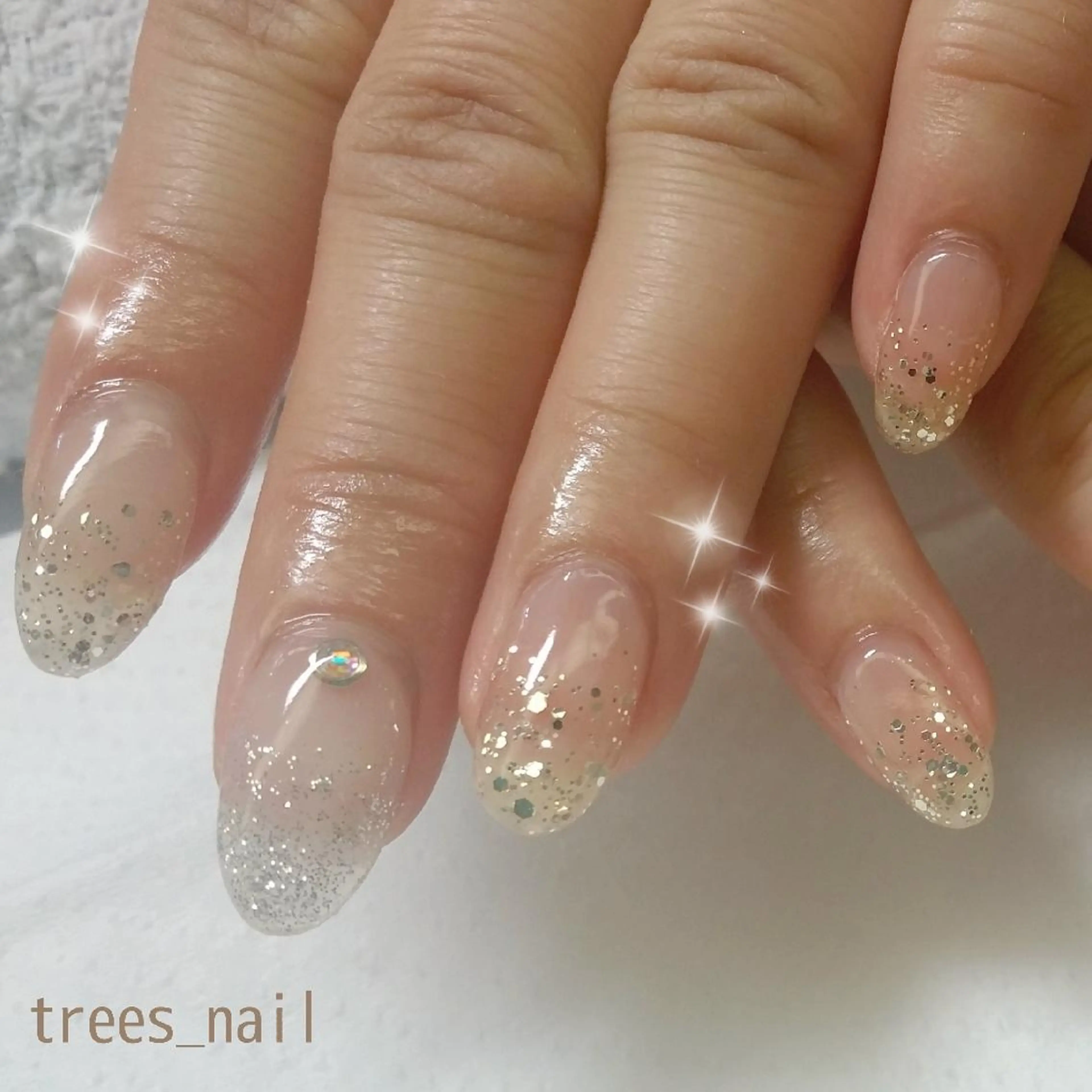 ネイル クリアネイル グラデーション ラメ(グリッター) ラメグラデーション trees_ nailのネイルデザイン