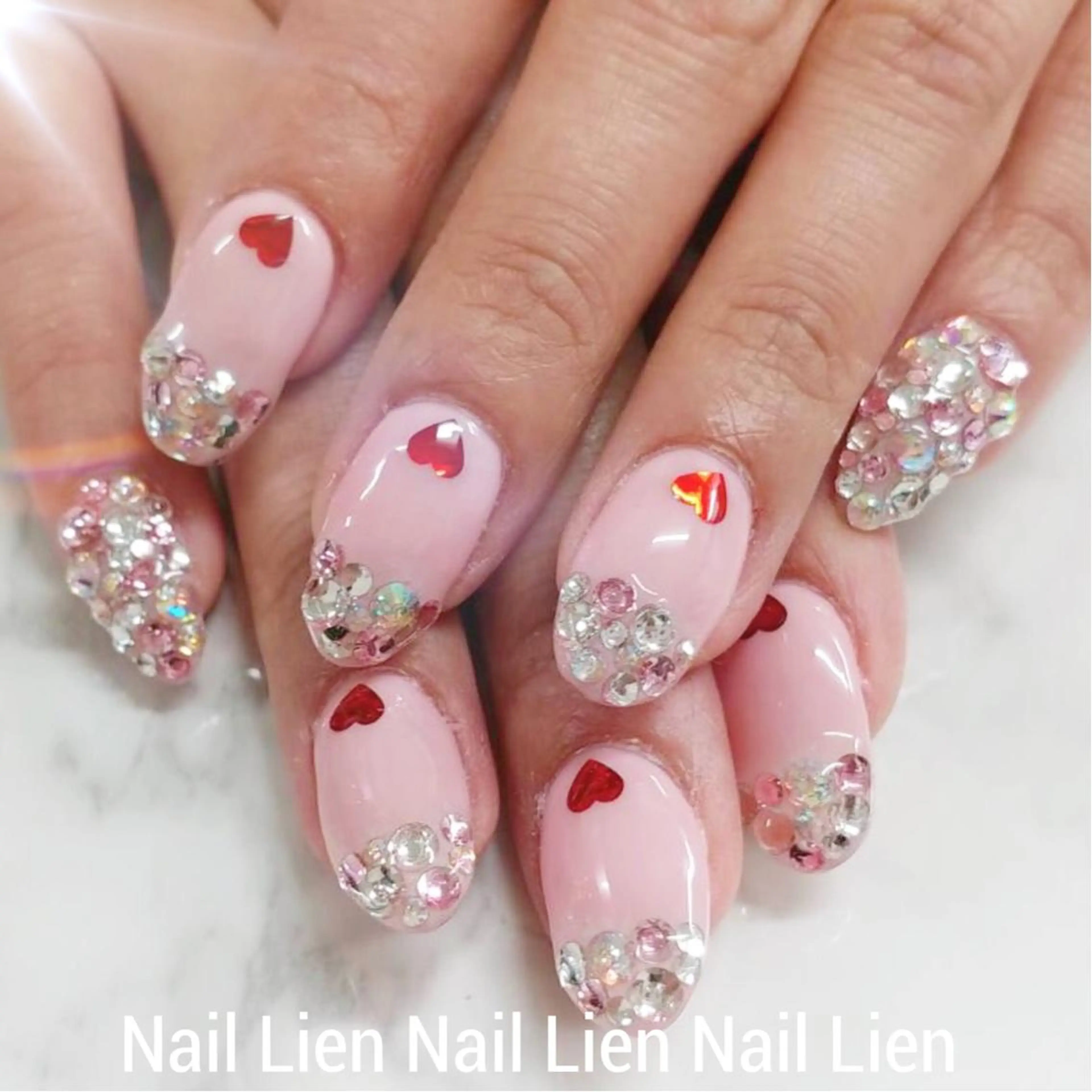ネイル ガーリー Nail lieNのネイルデザイン