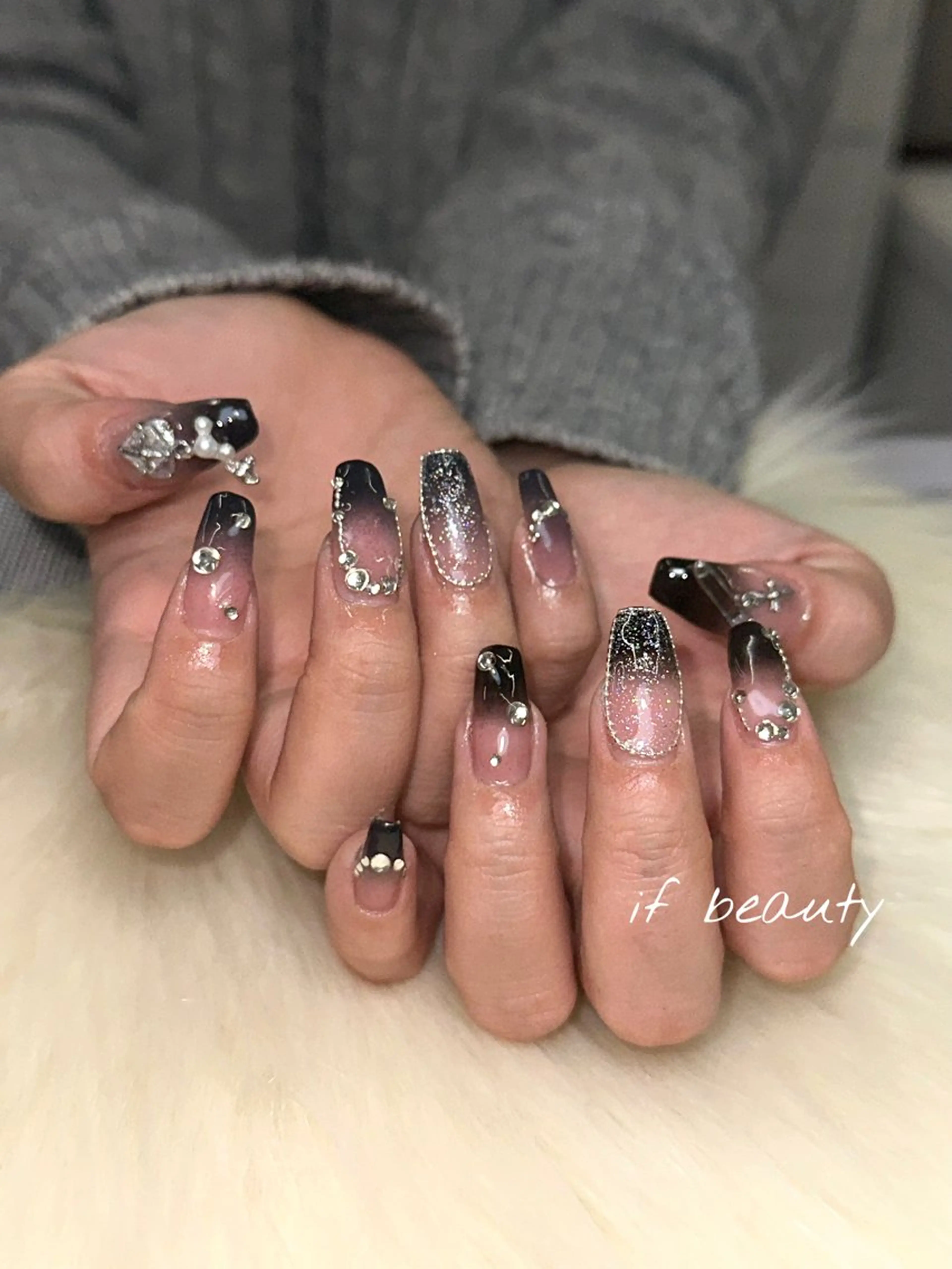 ネイル ジェルネイル キラキラネイル 韓国ネイル パラジェル 赤色 if Hair＆Nail Salon所属・IKA /海外ネイル /個性派/ワンホンのネイルデザイン