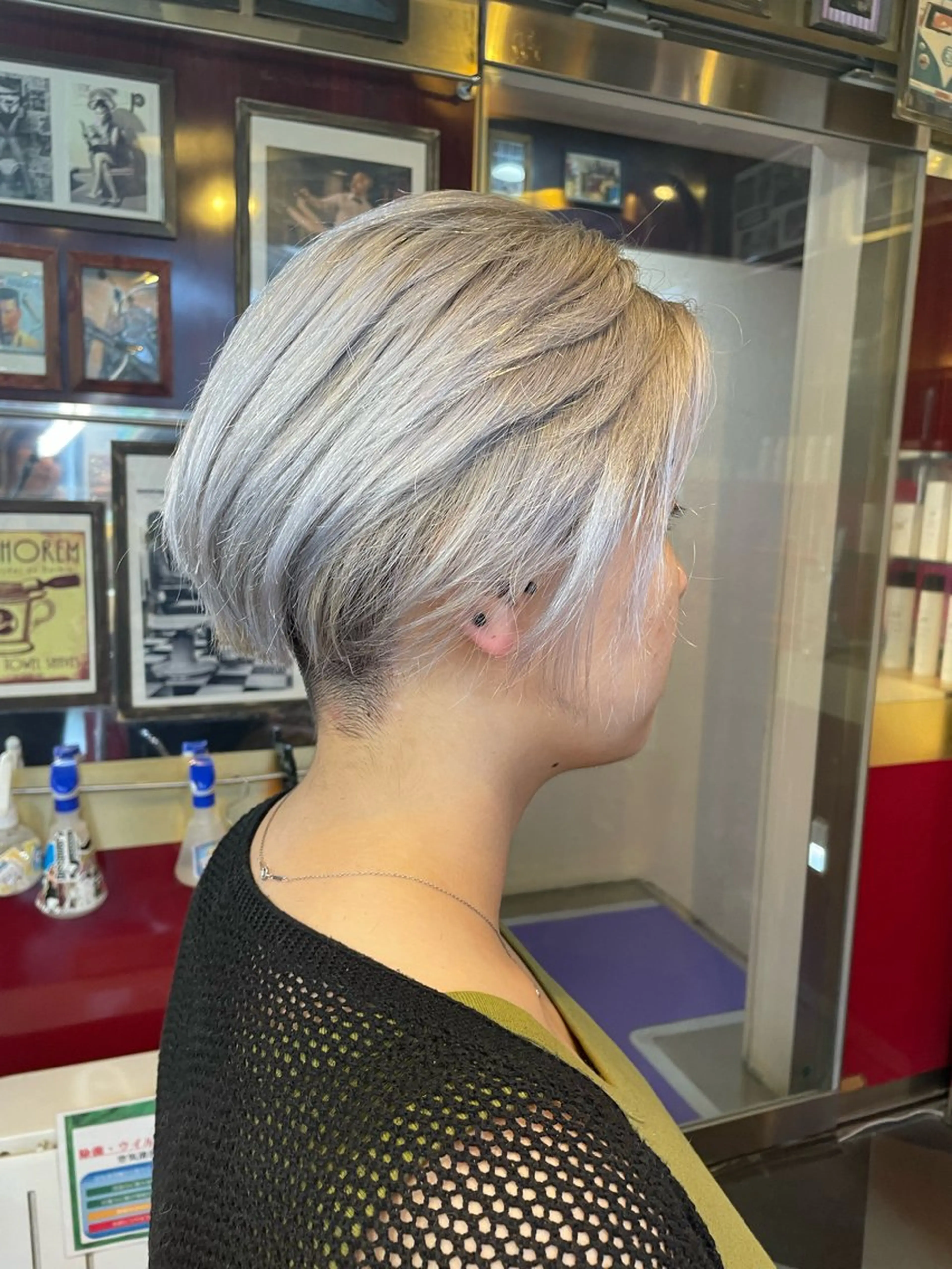 ショート カラー ラベンダーカラー シルバー 👑派手髪/カット 👑ANRYのヘアスタイル