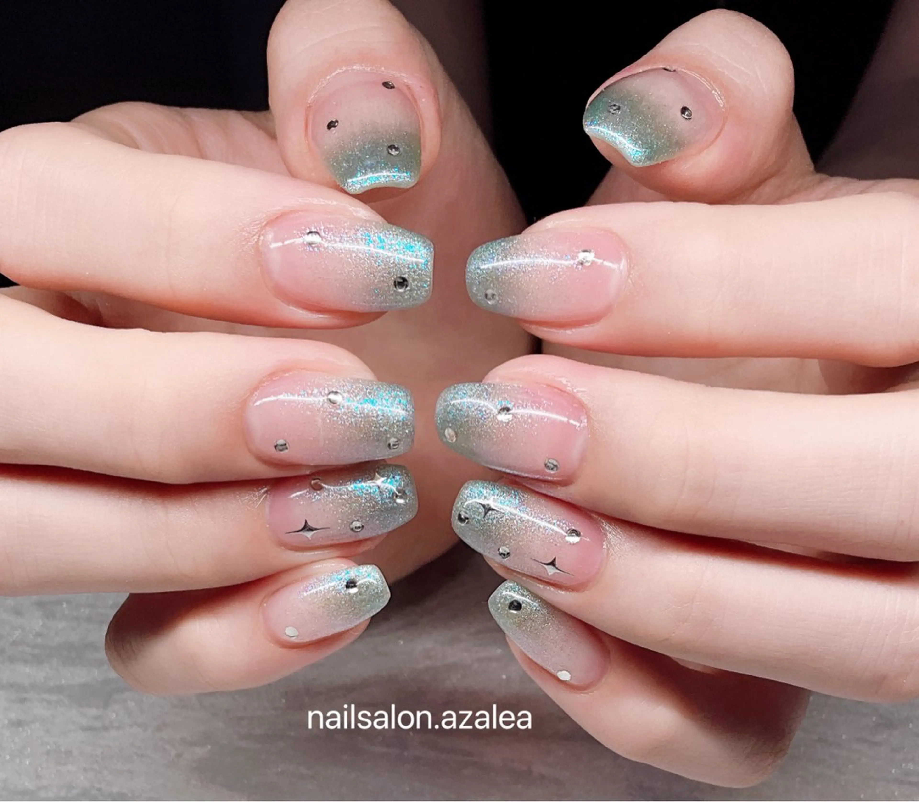 ネイル ハンドネイル R inのネイルデザイン