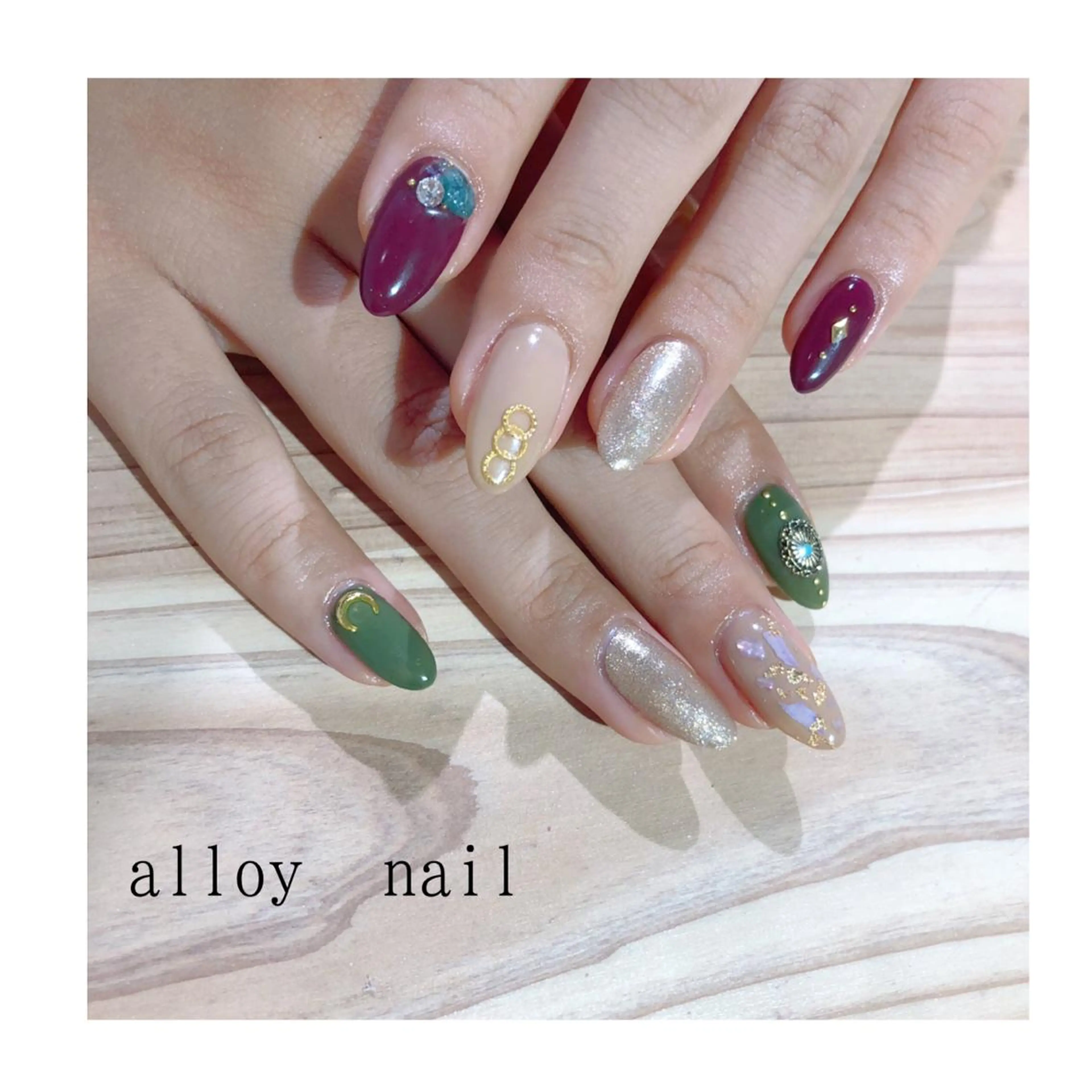 ネイル ハンドネイル alloy nailのネイルデザイン