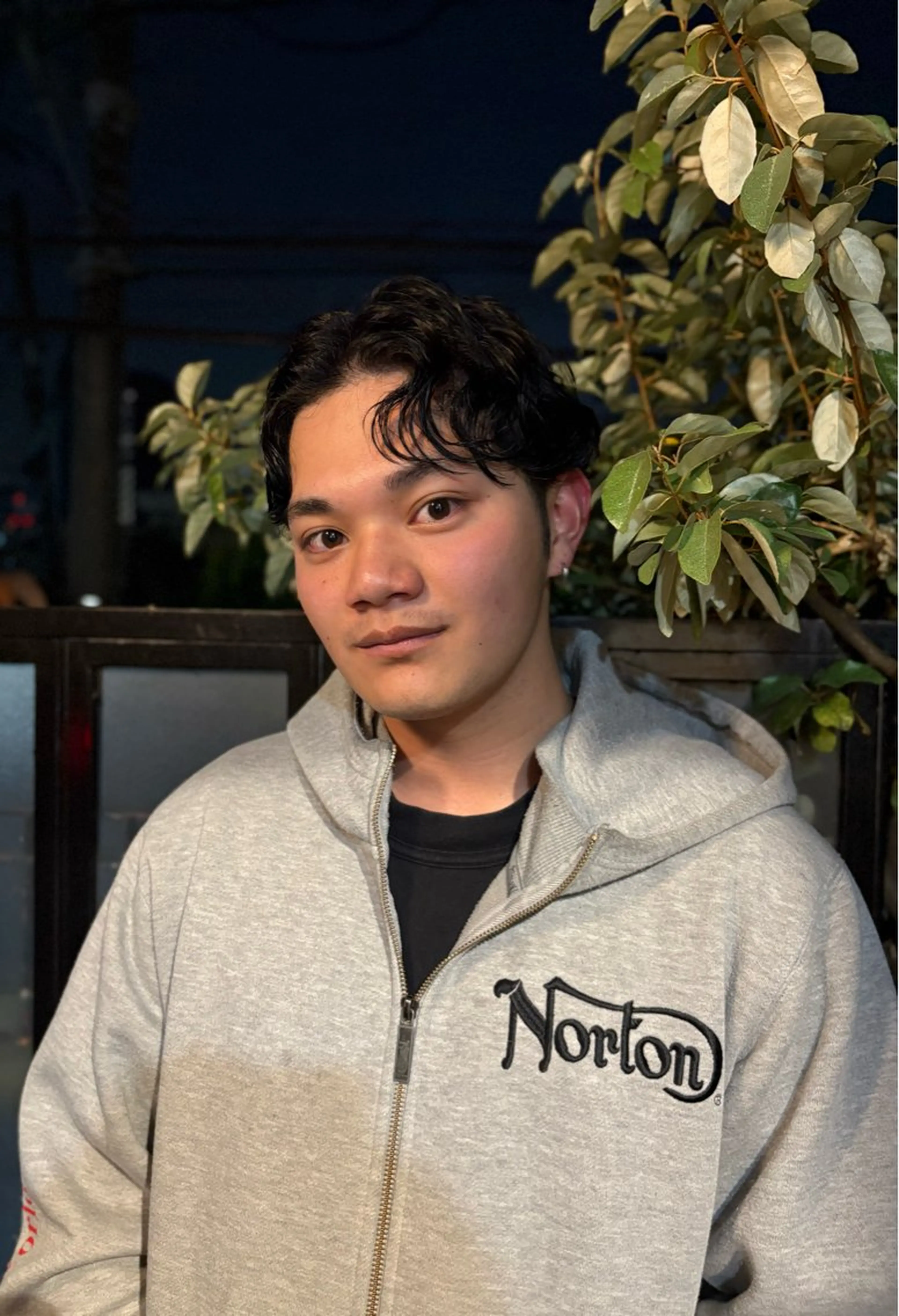 ショート カラー パーマ メンズ メンズパーマ 黒髪 くせ毛 峰尾 陽斗のヘアスタイル