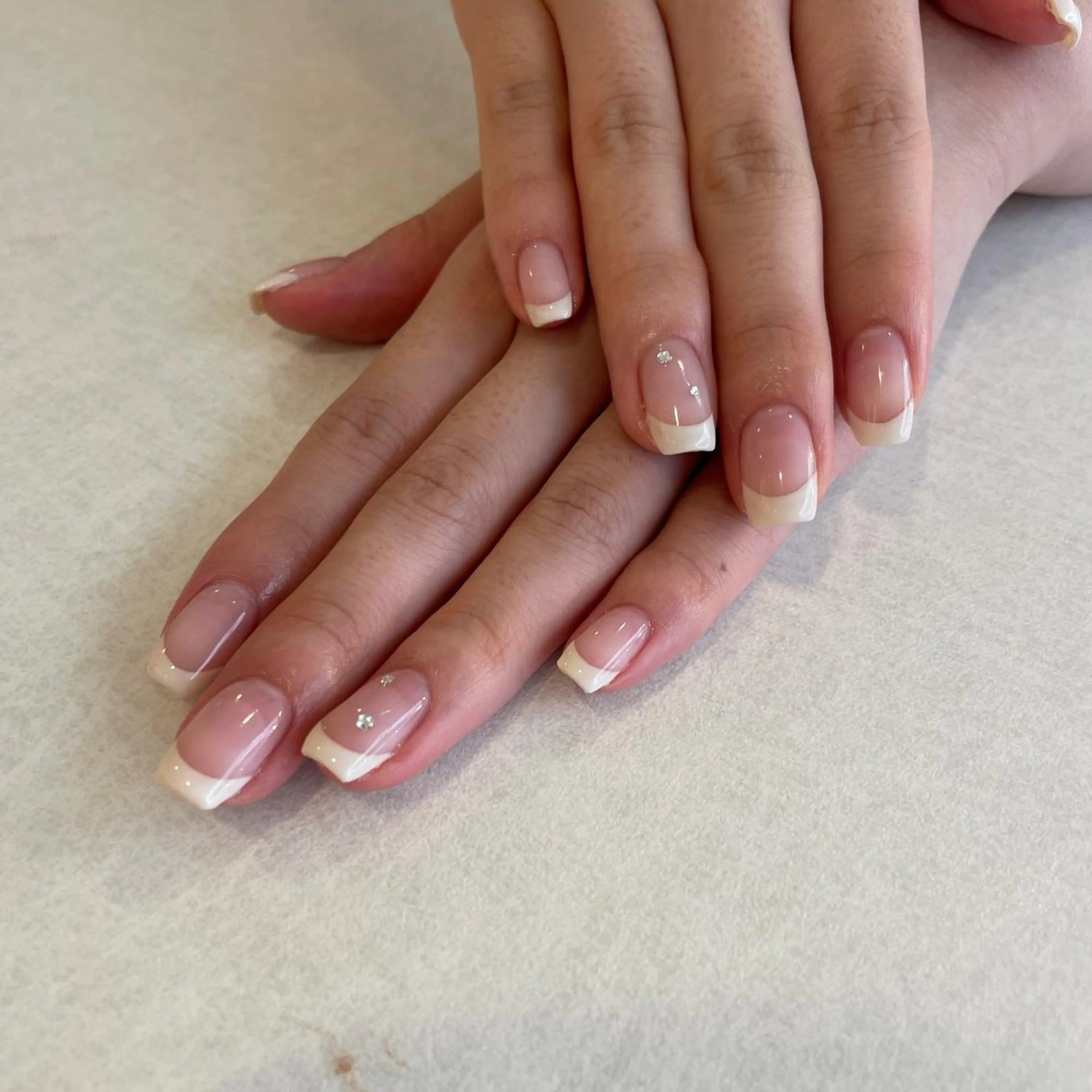 ネイル フレンチネイル ストーンネイル mignon by CHERIM A.tのマツエク・マツパデザイン