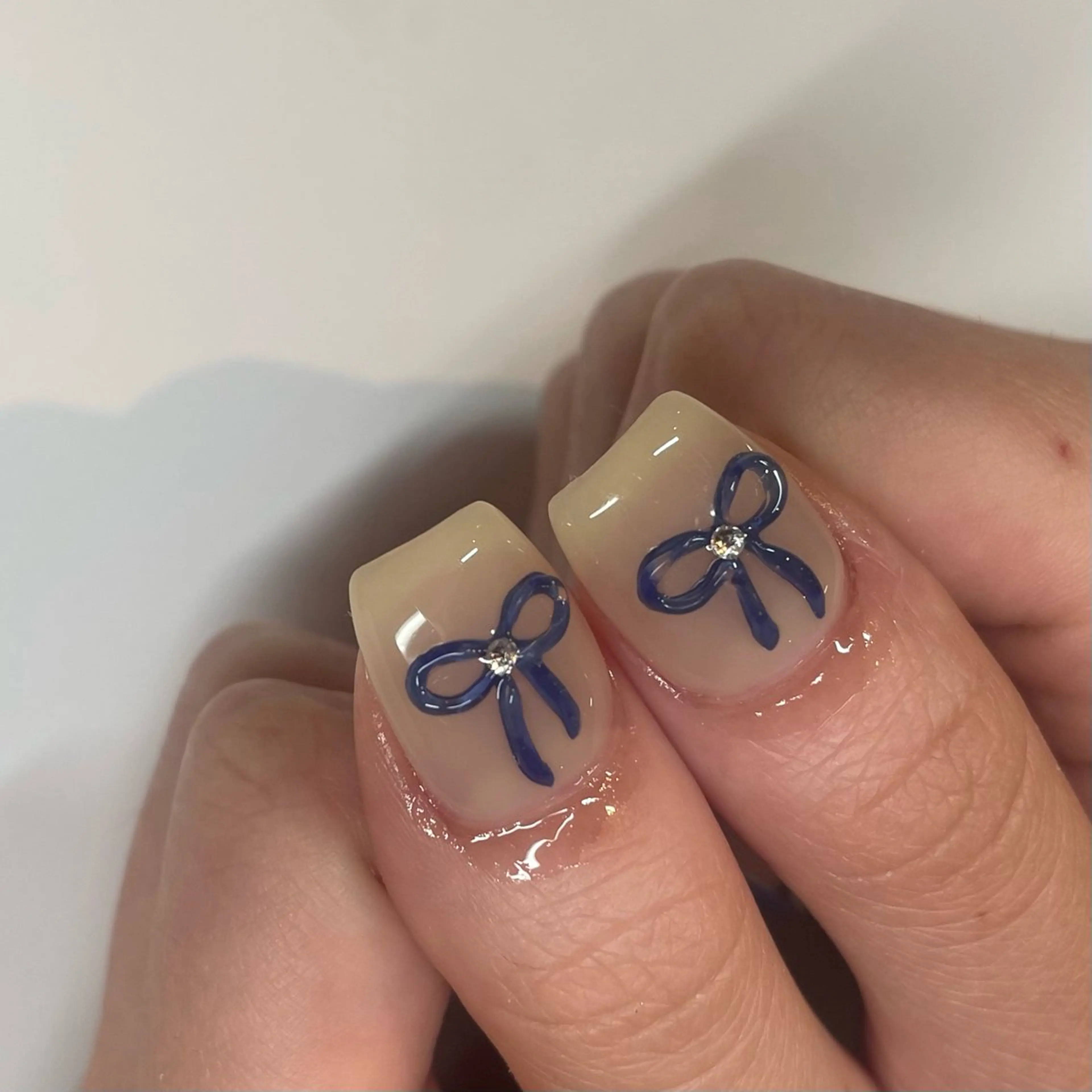 ネイル リボン Manon Yuiのマツエク・マツパデザイン