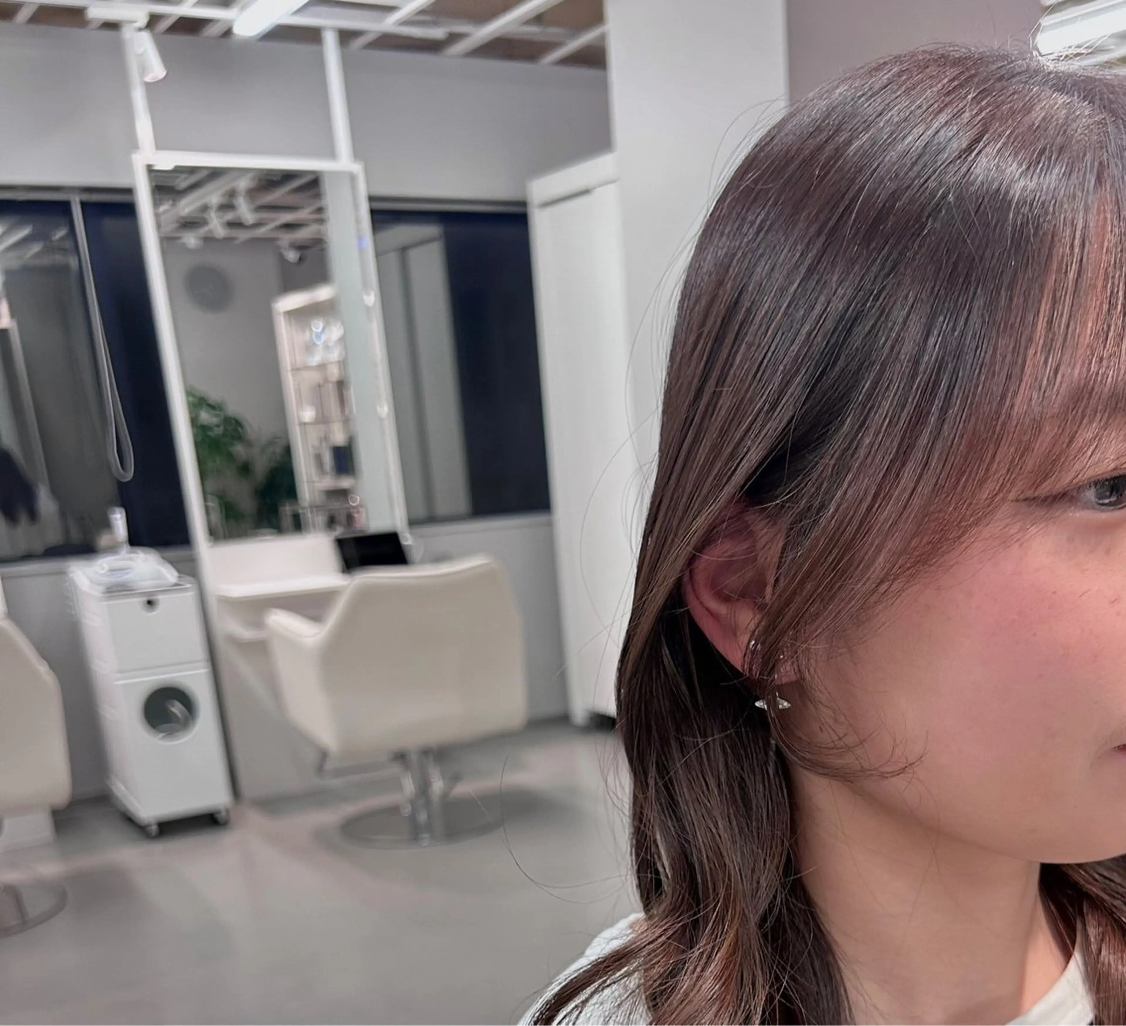 セミロング カット ヘアカラー asterisk所属・涼音 🫧前髪お助け美容師のヘアスタイル