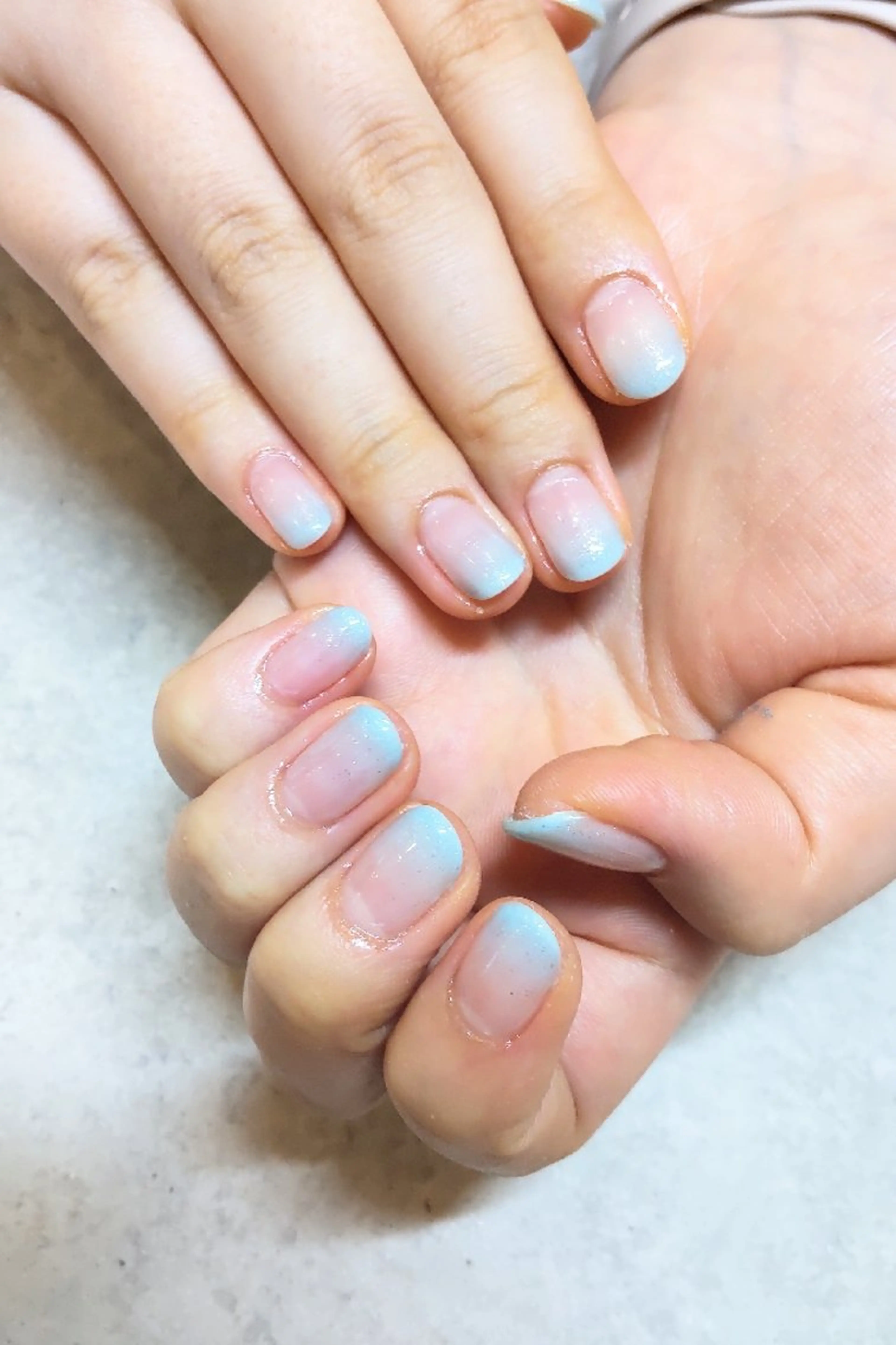 ネイル グラデーション CHOUETTE所属・CHOUETTE MIOのネイルデザイン