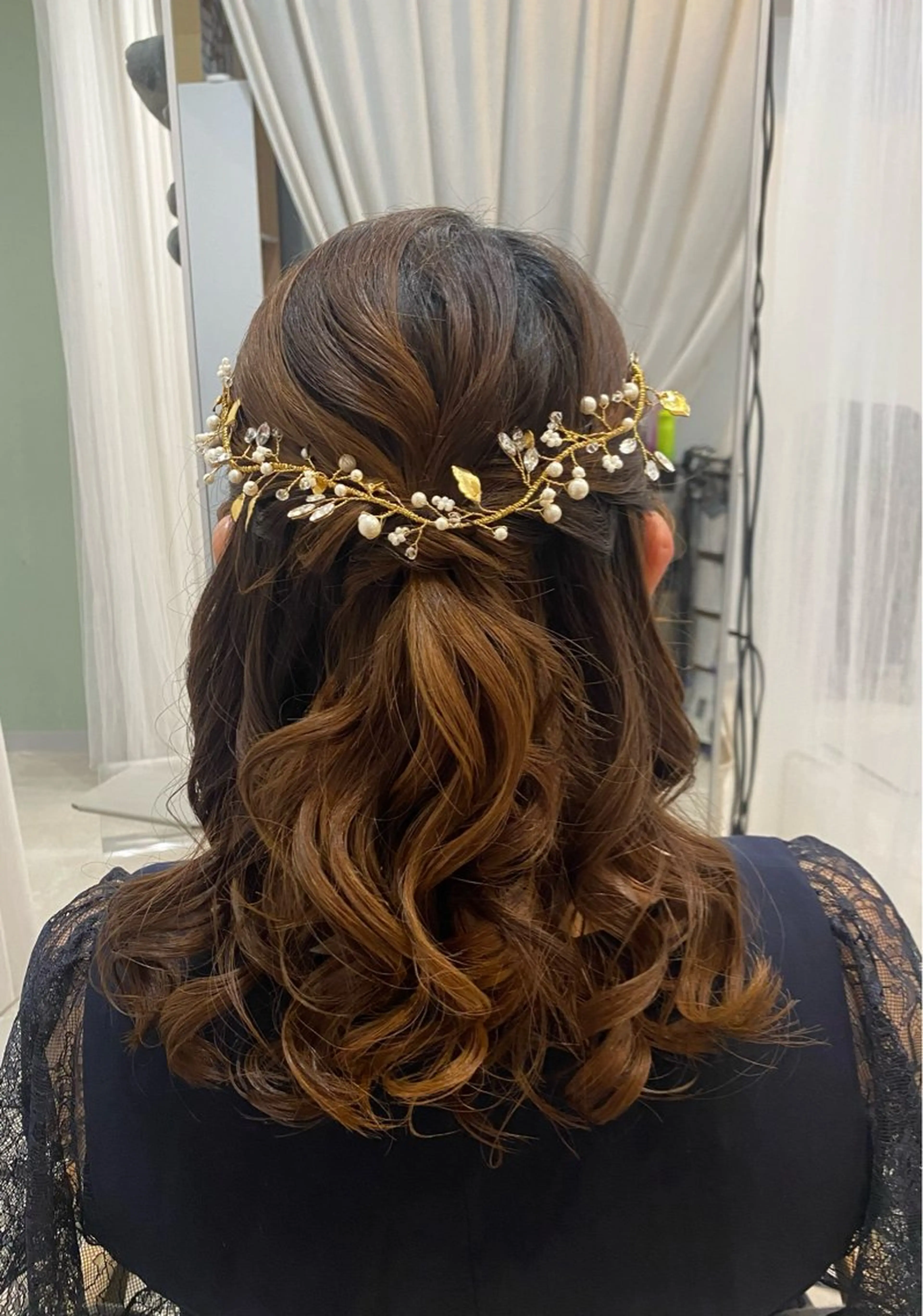 ミディアム ヘアセット 谷川 李奈のヘアスタイル