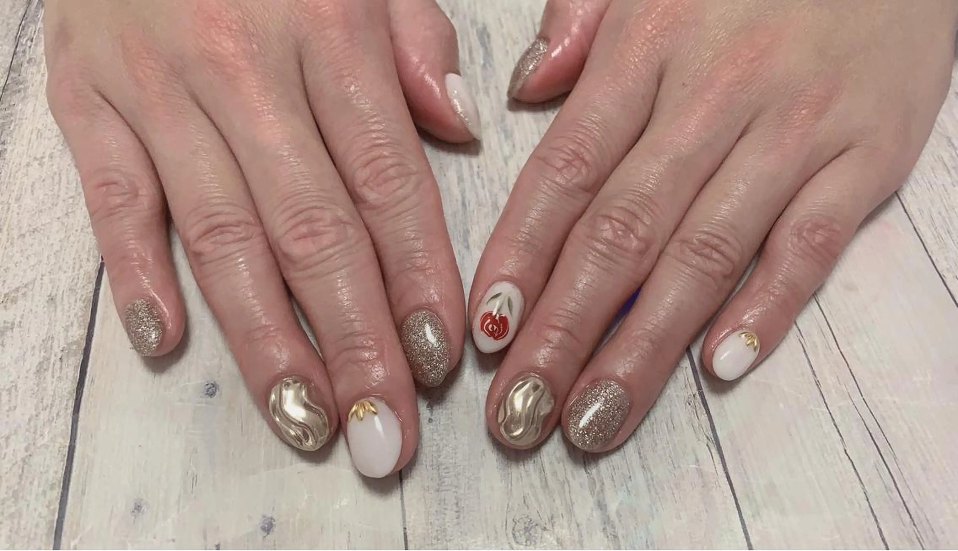 ネイル nico.nico.mark NAIL所属・小林 梓のエステ・リラクイメージ