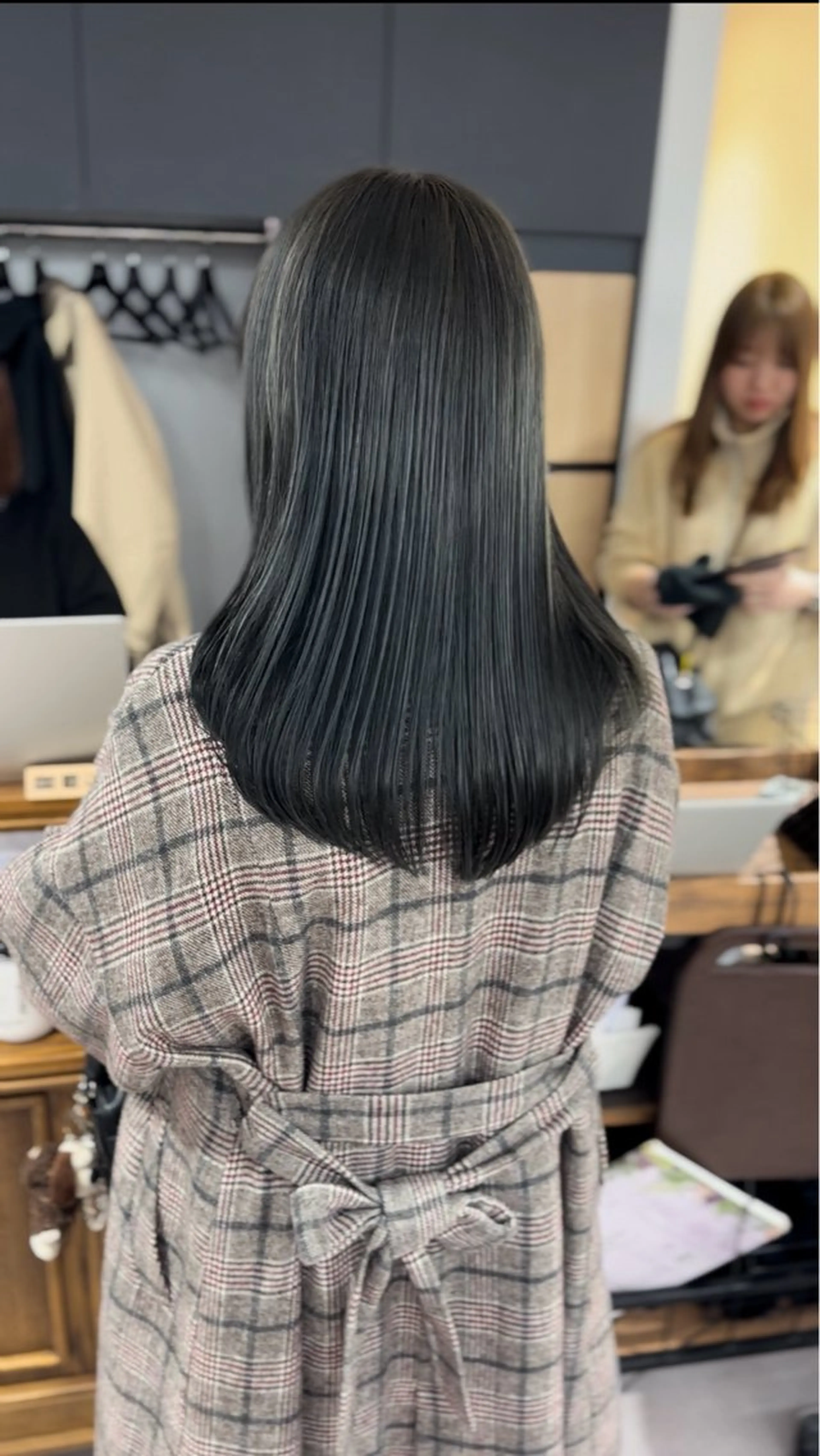 ロング カラー パーマ ヘアアレンジ メンズ キッズ ヘアカラー ハッシュレイヤー /レイヤーカット🌿のヘアスタイル