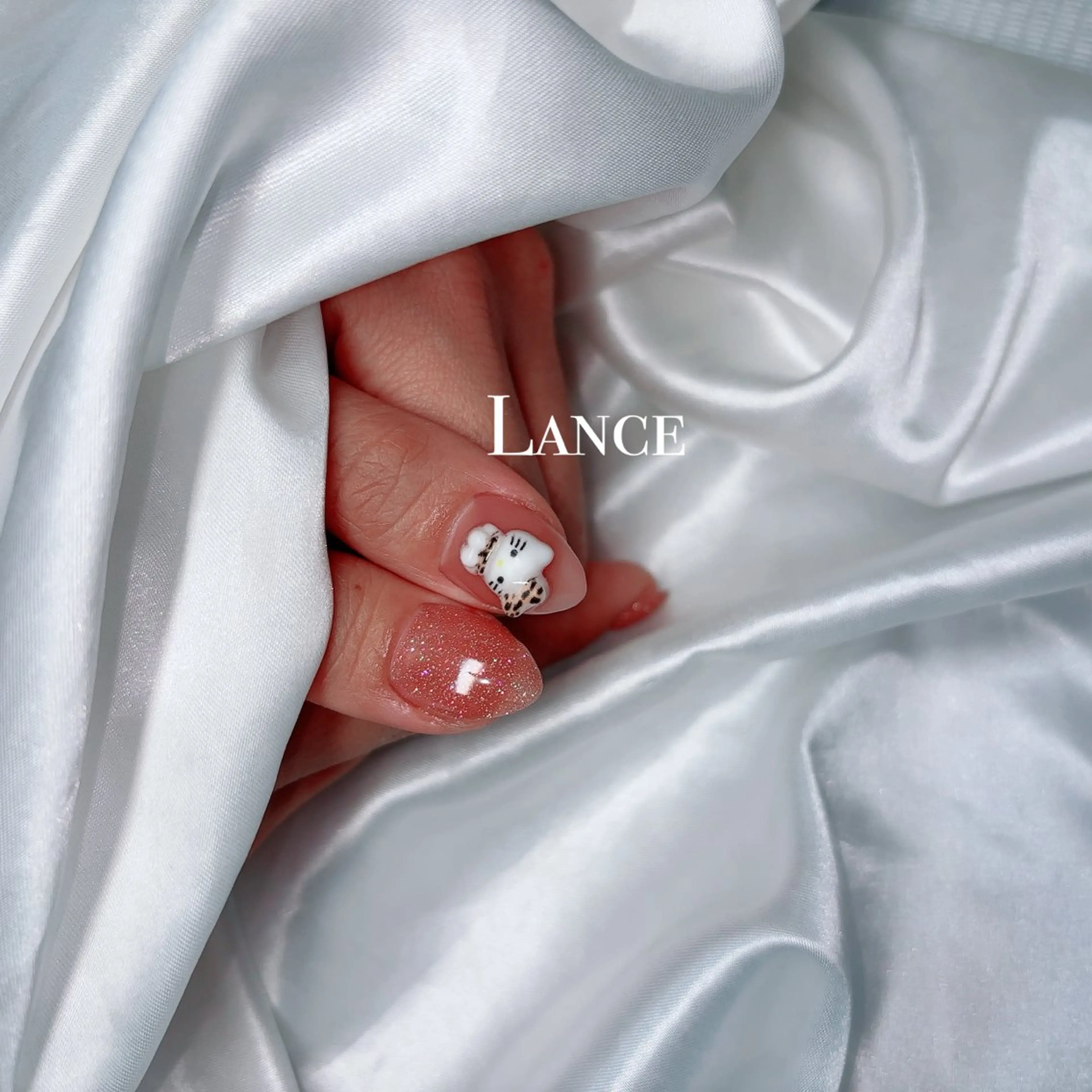 ネイル キラキラネイル 韓国ネイル 春ネイル ワンホンネイル 冬ネイル ハンドネイル Lance nailのネイルデザイン