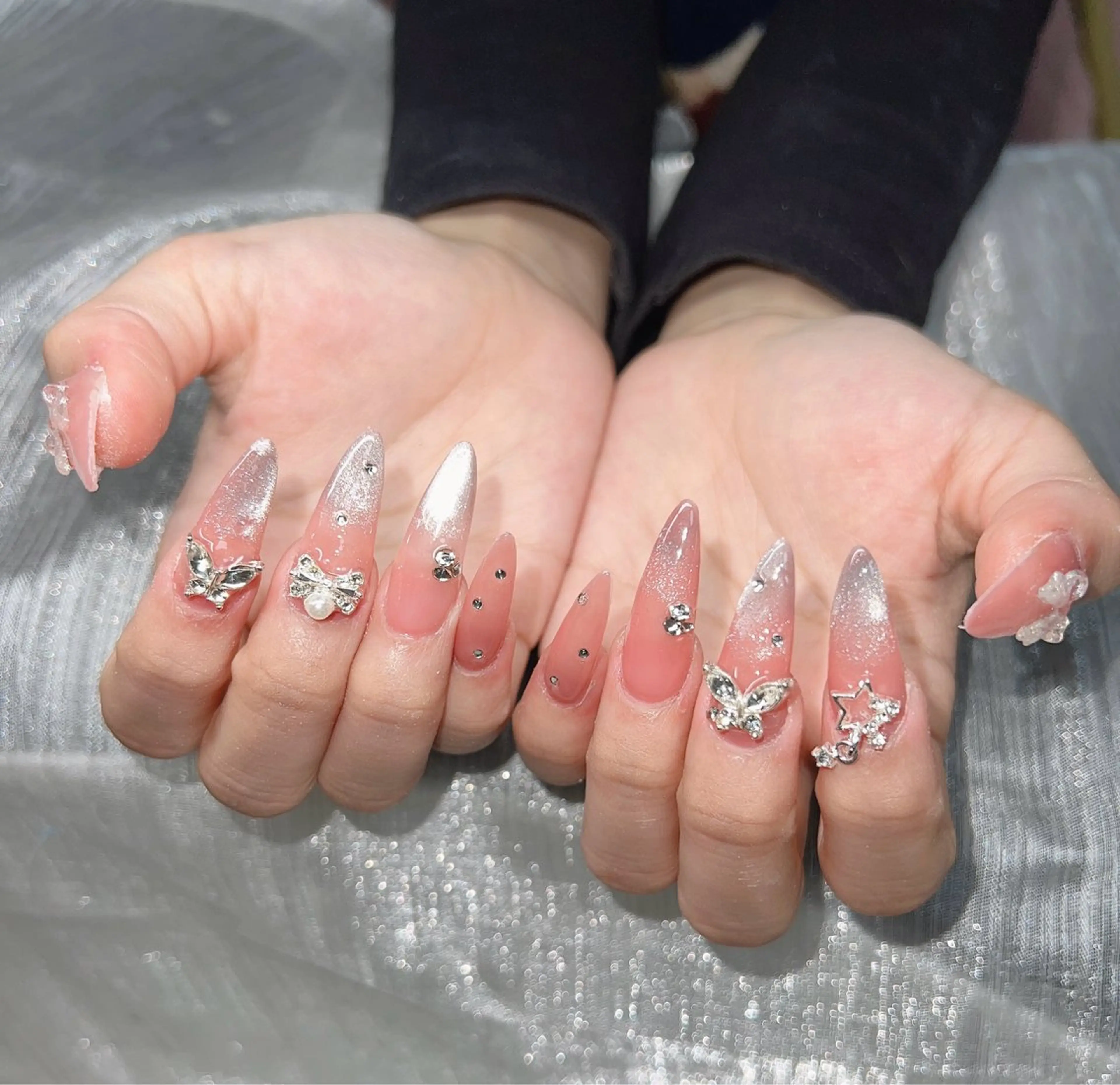 ネイル オーロラネイル チークネイル 長さ出し フットネイル フレンチネイル ハンドネイル Lee Nails チップ長さだし専門店のネイルデザイン