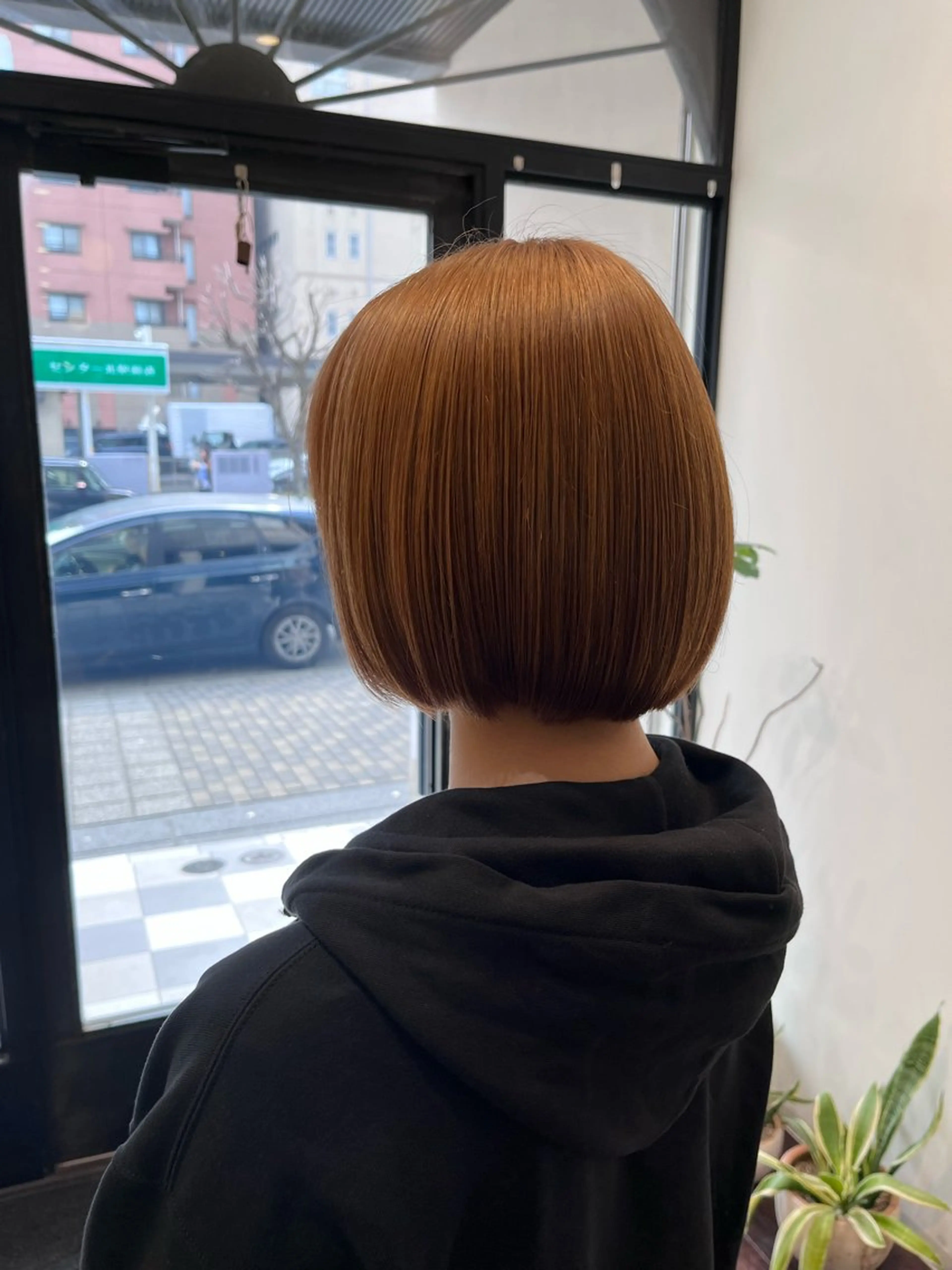 ショート ボブ ヘアカラー トリートメント かねこ けんせいのヘアスタイル