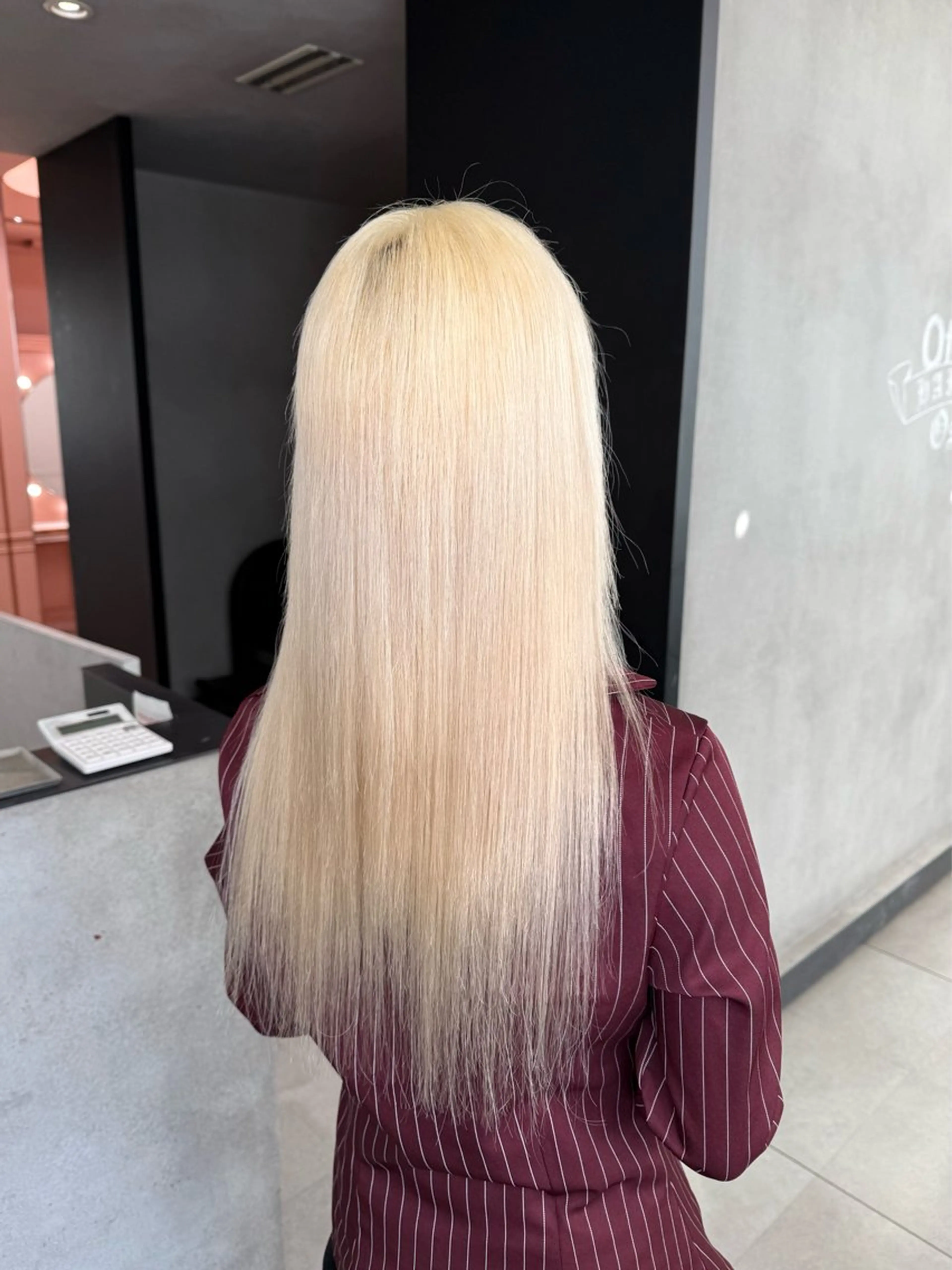 カラー ヘアカラー オフホワイト大阪店（off white）所属・LENA🎀 ハイトーン/エクステのヘアスタイル