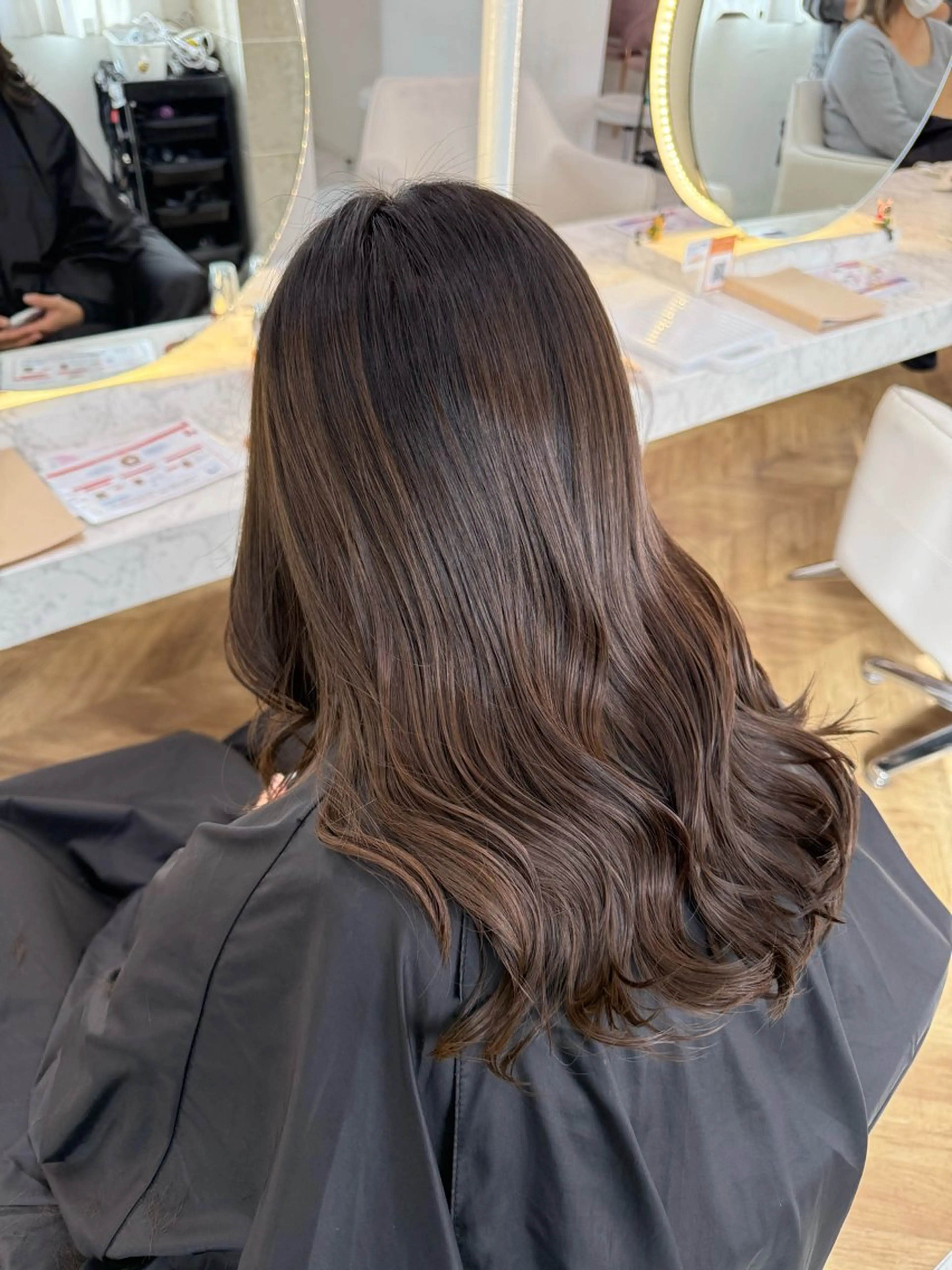 ロング ヘアカラー 小林 美月  透明感カラーのヘアスタイル