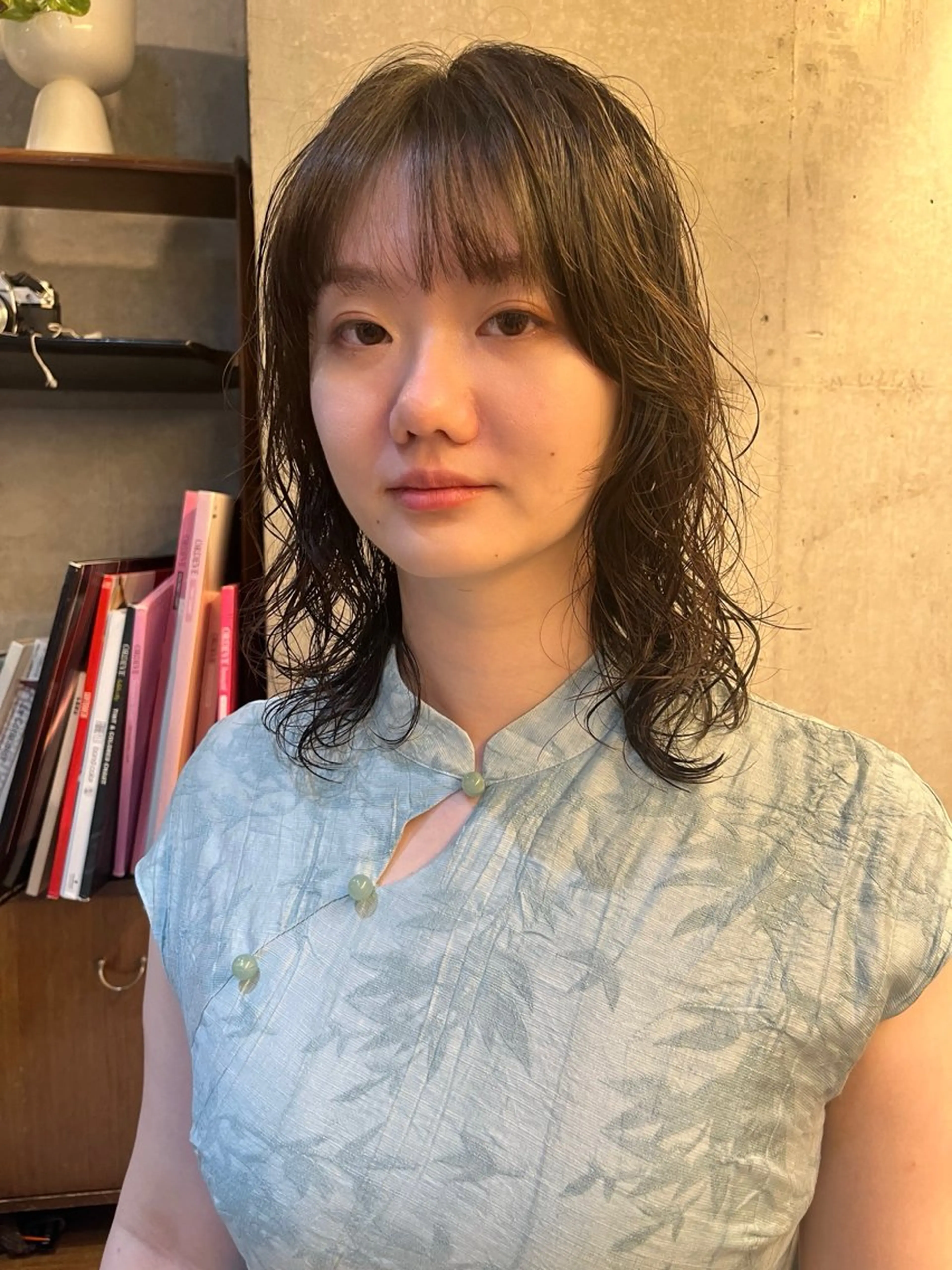 パーマ ウルフカット レイヤーカット\ウル フ　chinatsuのヘアスタイル