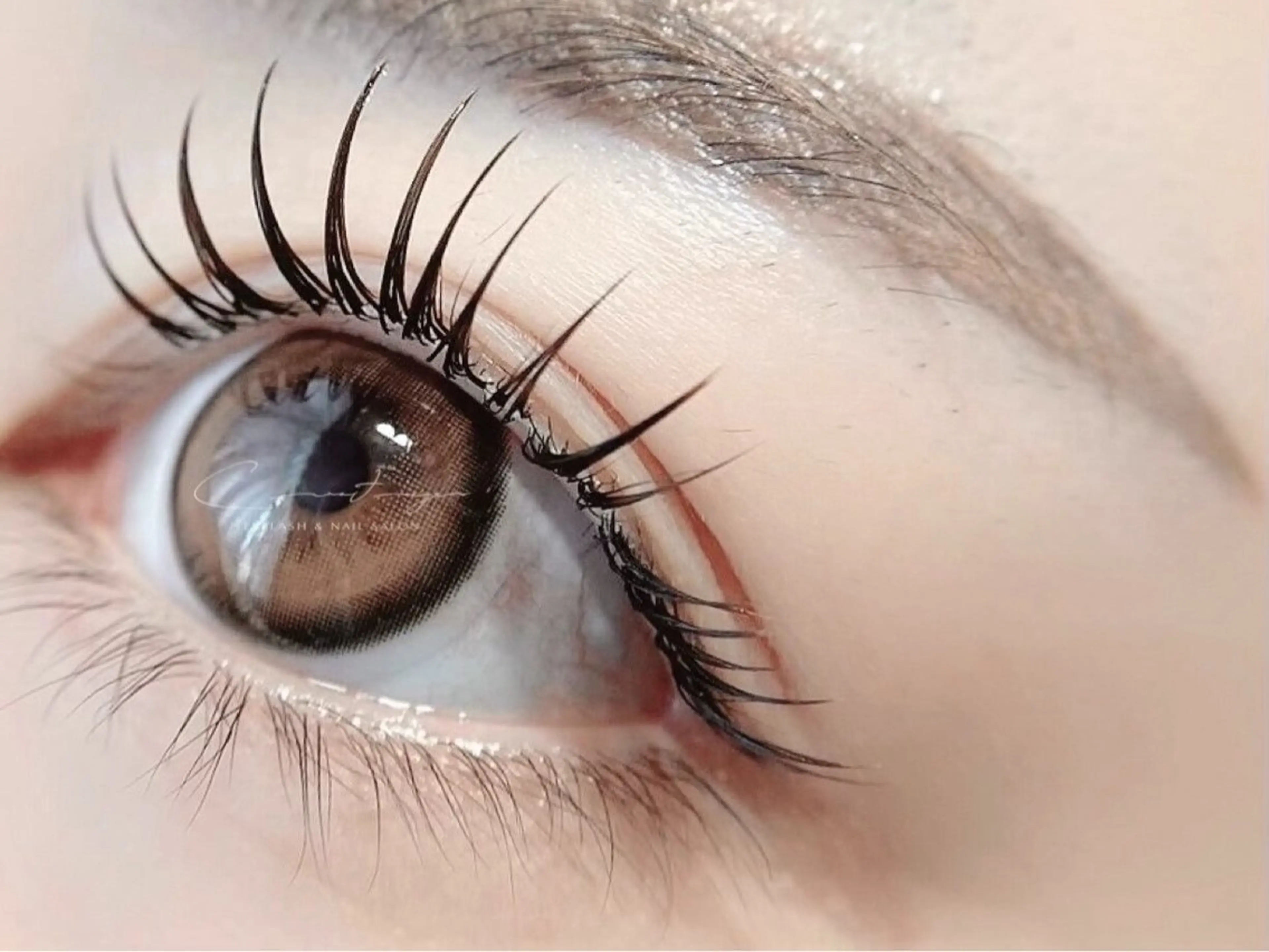 話題の最新技術✨アンドヘルシー（まつエク装置後にパーマをかけます🙆‍♀️）本数８０本　ブラウンカラー＋1100円の写真