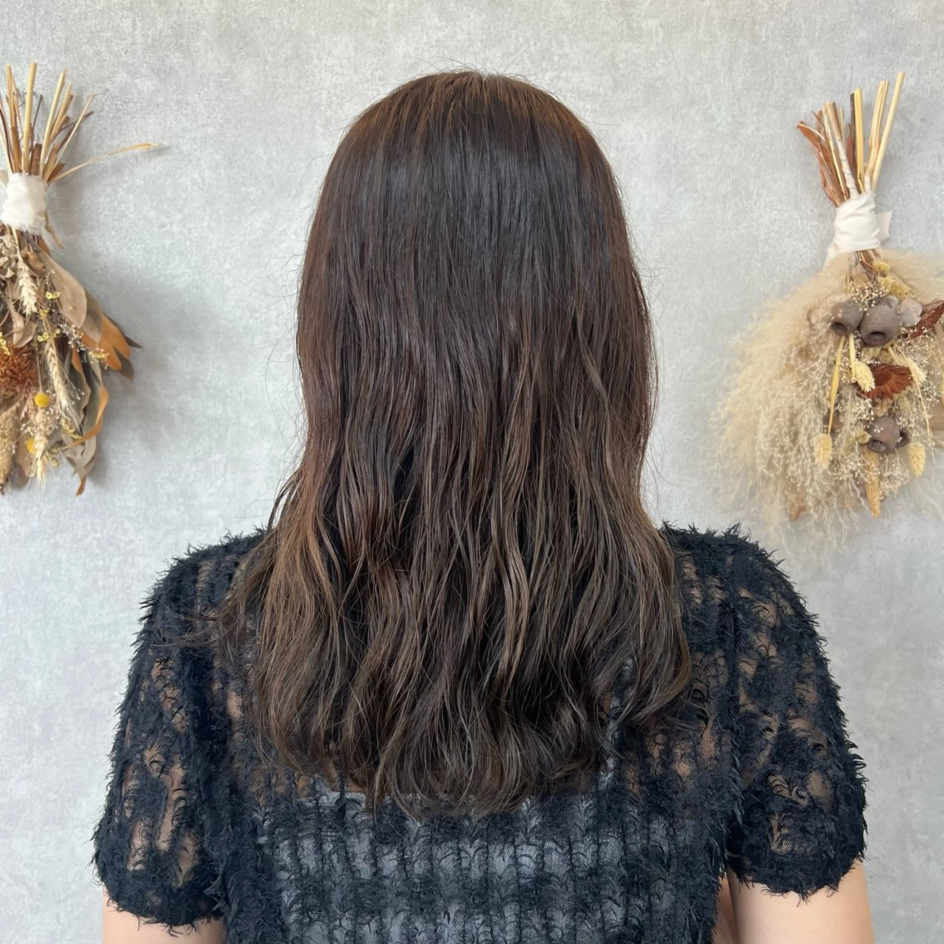 セミロング カラー パーマ オリーブカラー 松本 心雪🌱‬のヘアスタイル