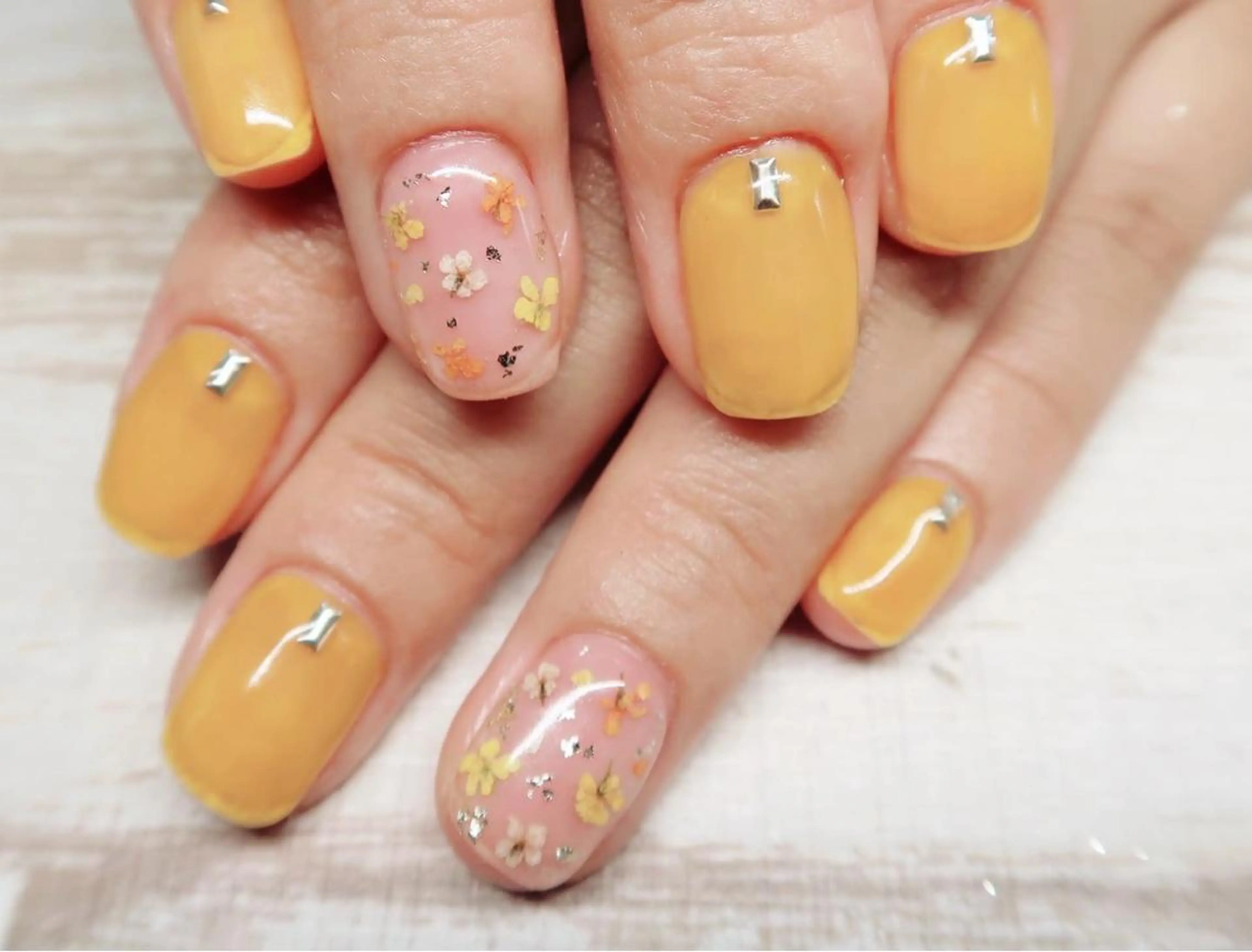 ネイル ハンドネイル Fielia momoのネイルデザイン