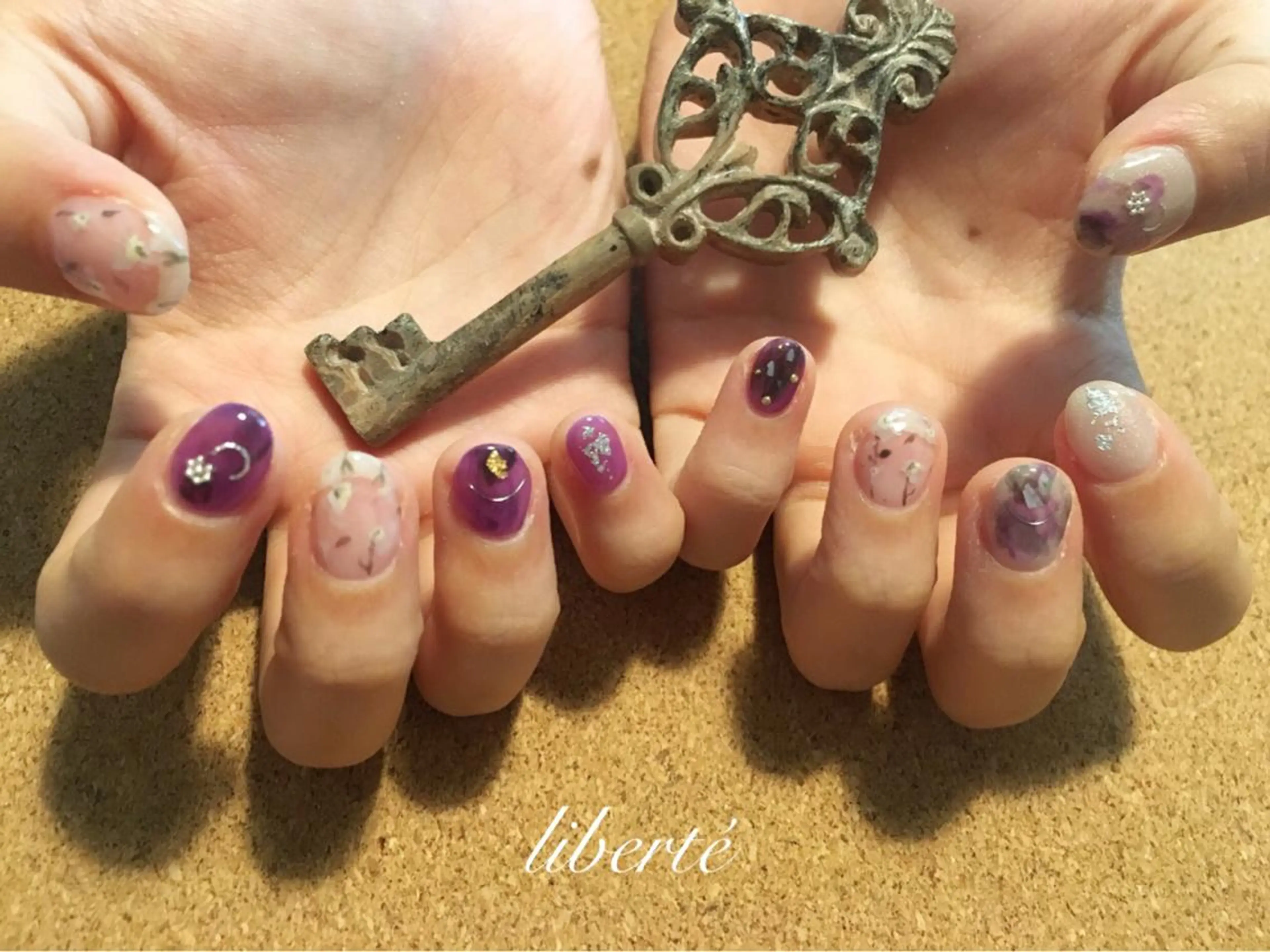 ネイル liberté (リベルテ)のネイルデザイン