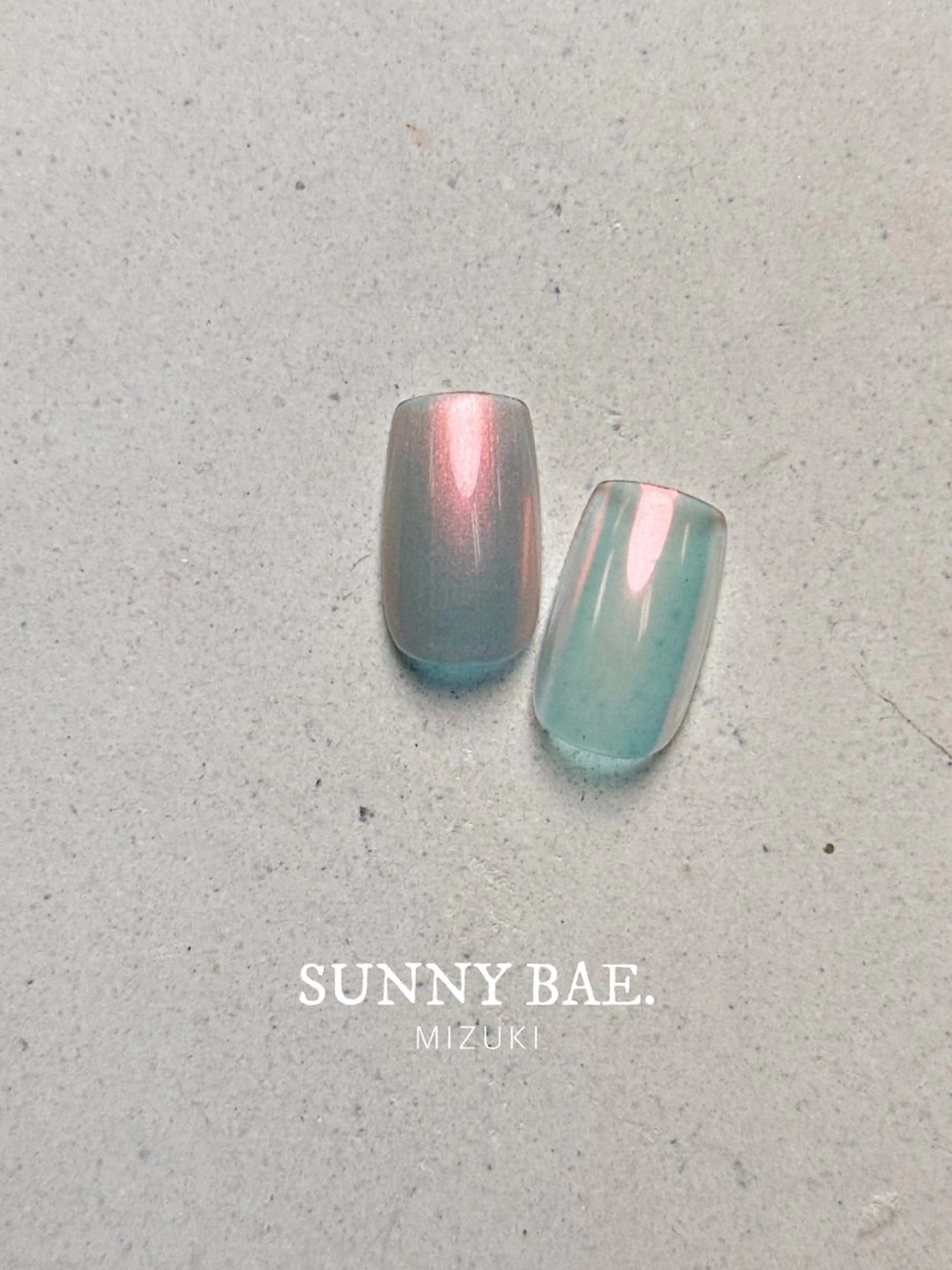 ネイル オーロラネイル ミラーネイル SUNNY BAE. 🌼MIZUKIのネイルデザイン