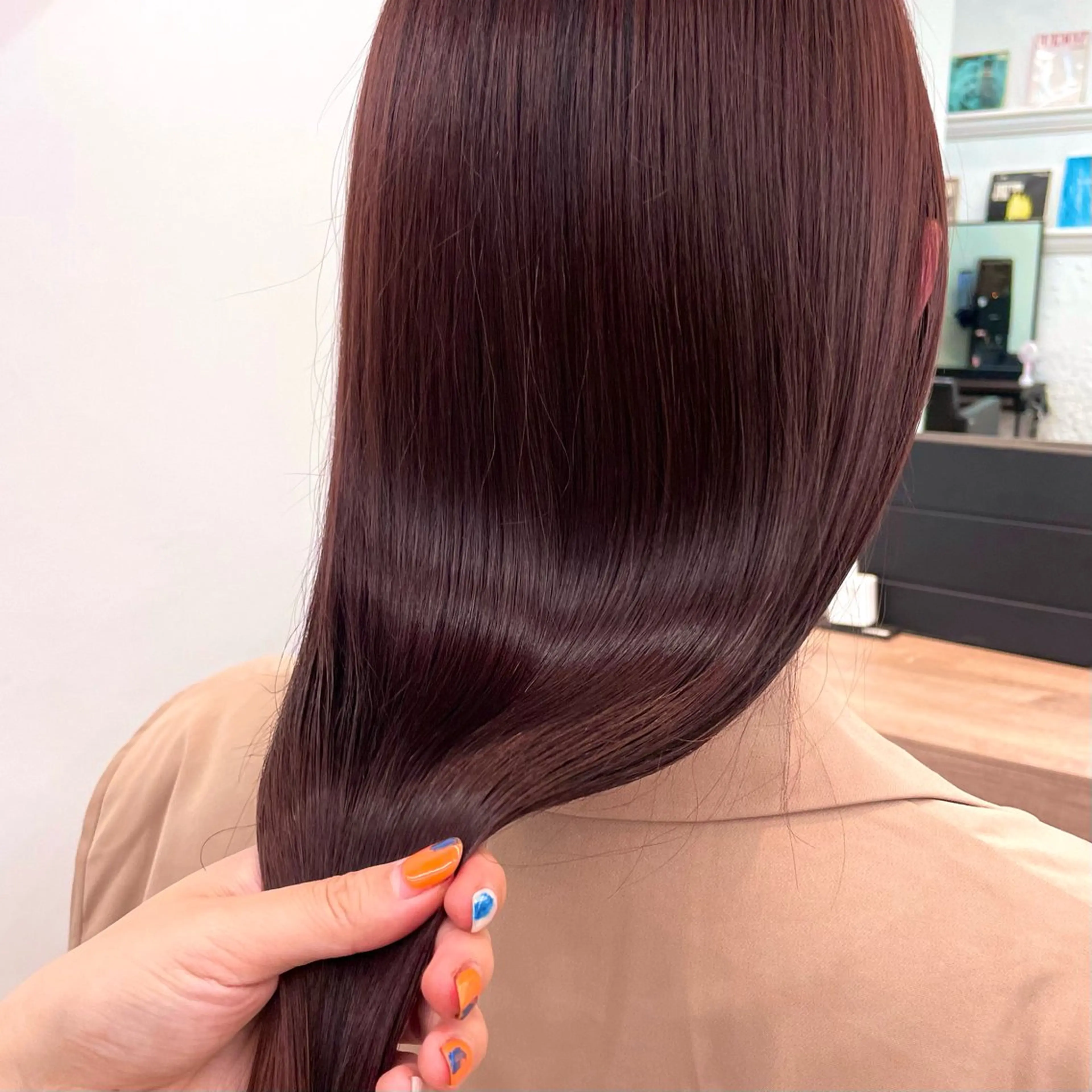 セミロング カラー ヘアアレンジ 暖色ダブルカラーボブ レイヤー🌈AINAのヘアスタイル