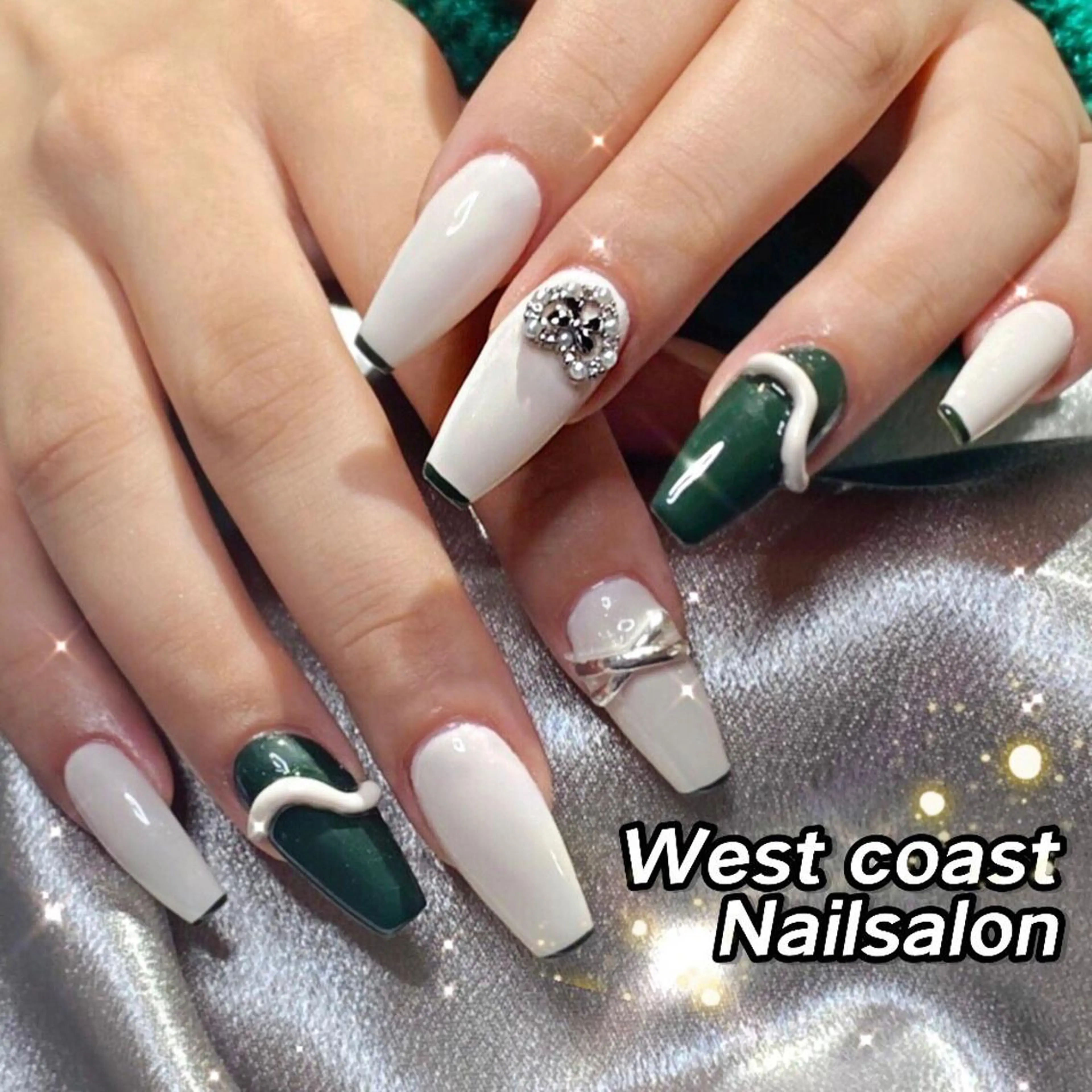 ネイル ハンドネイル リボン、ガーリー パーツ放題専門店のネイルデザイン