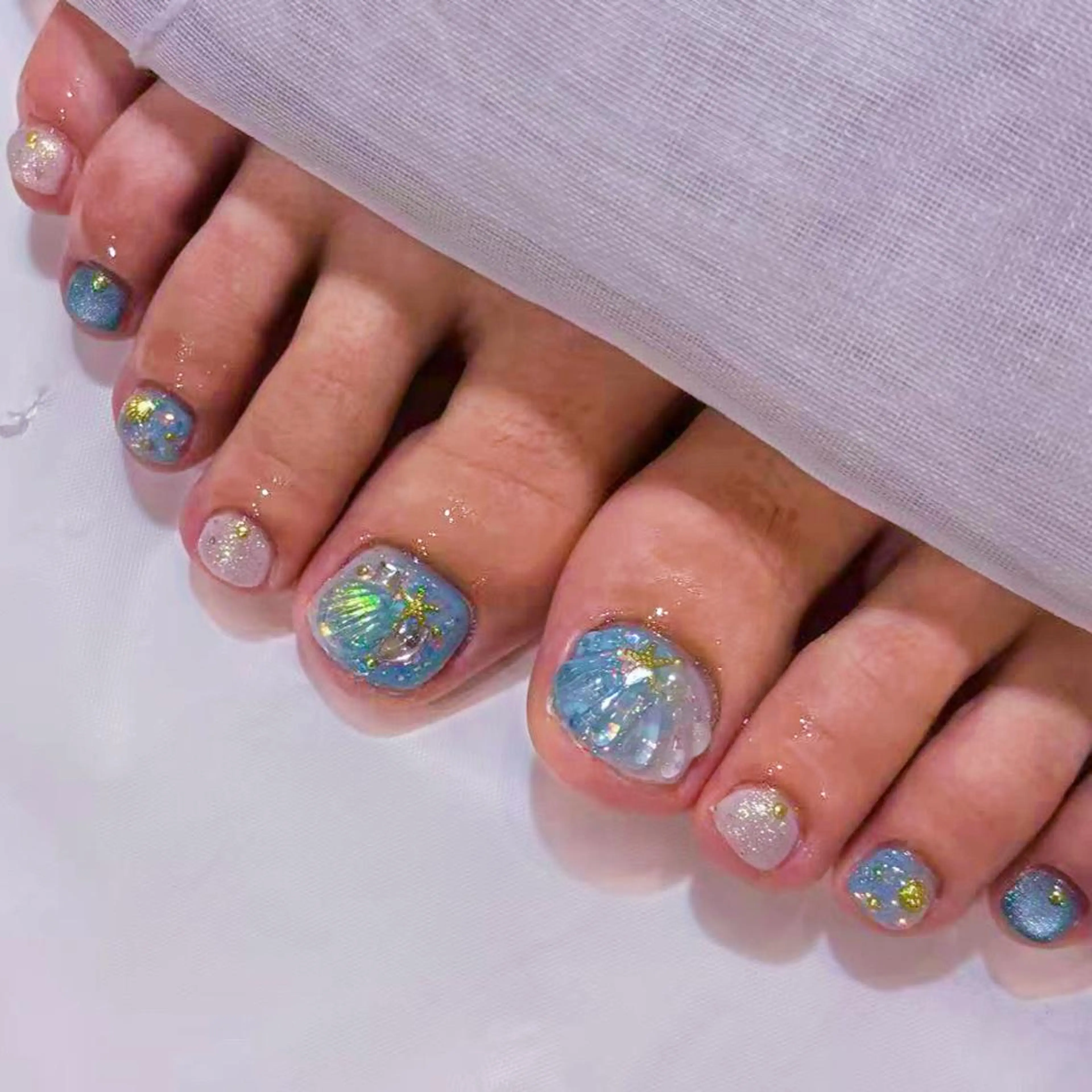 ネイル アートネイル オーロラネイル ガーリー キラキラネイル マグネットネイル フットネイル Diamond ✨のネイルデザイン