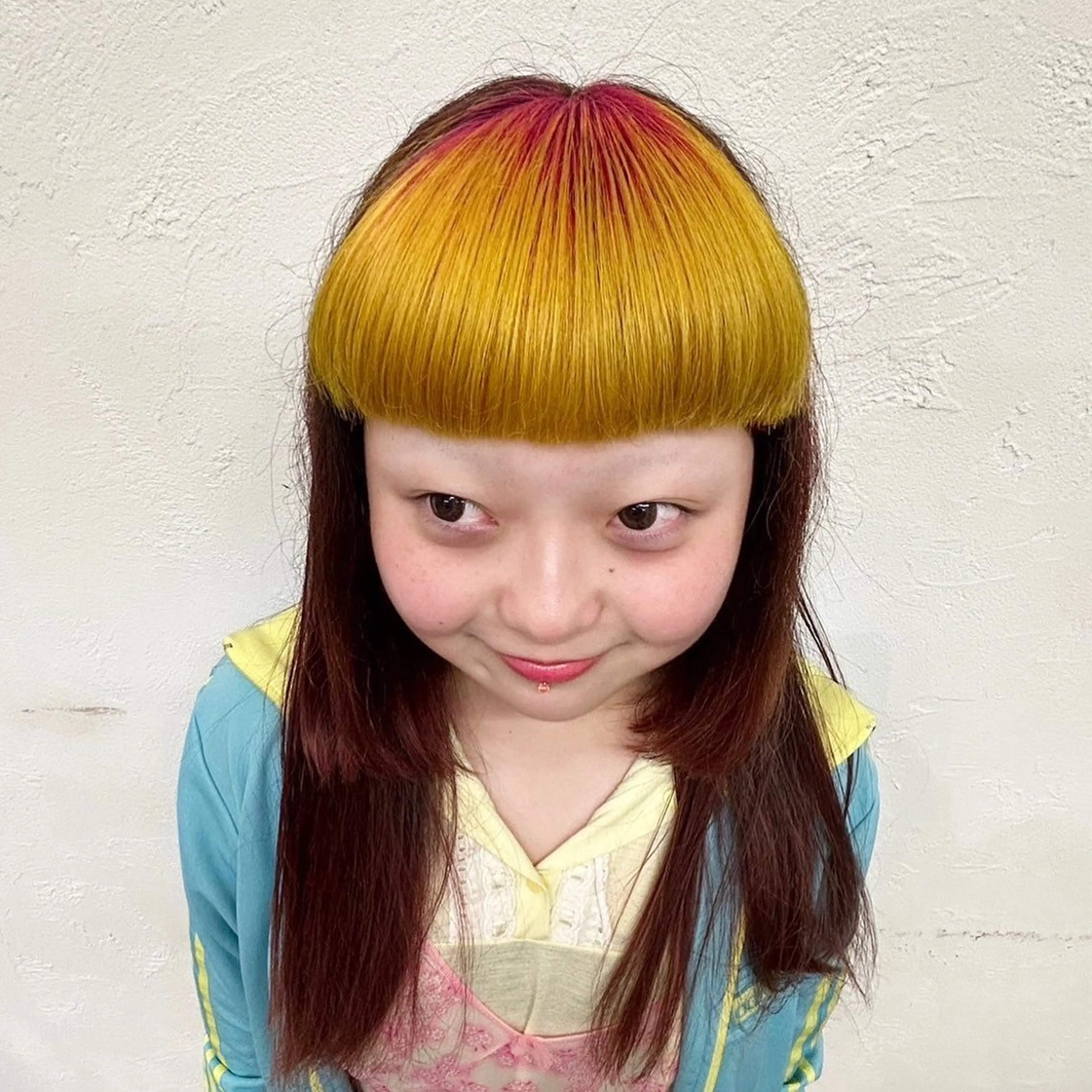 セミロング カラー デザインカラー ピンクカラー トリートメント げん/梅田美容室 中崎町美容室のヘアスタイル