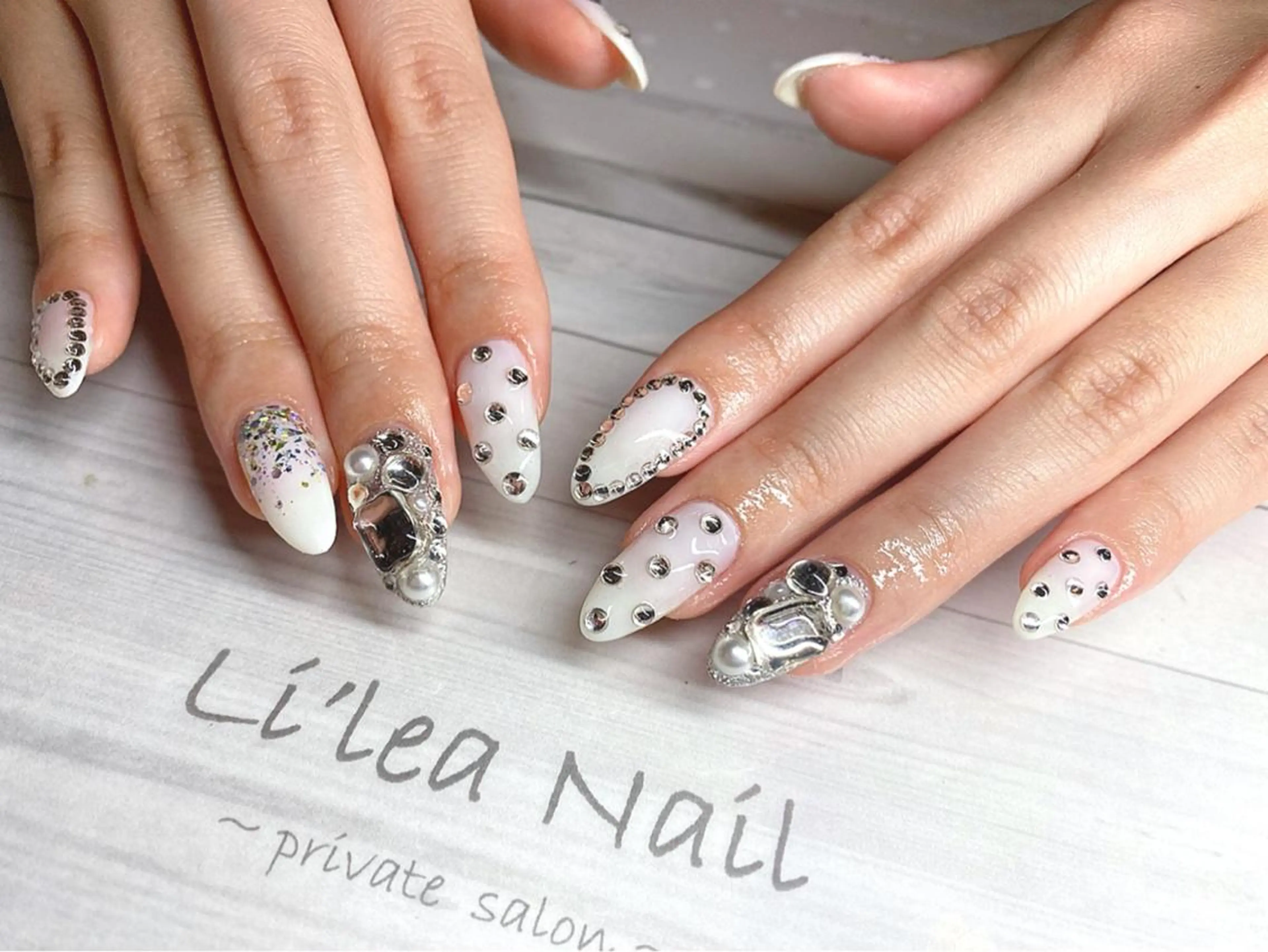 ネイル Li'leaNail AINAのネイルデザイン