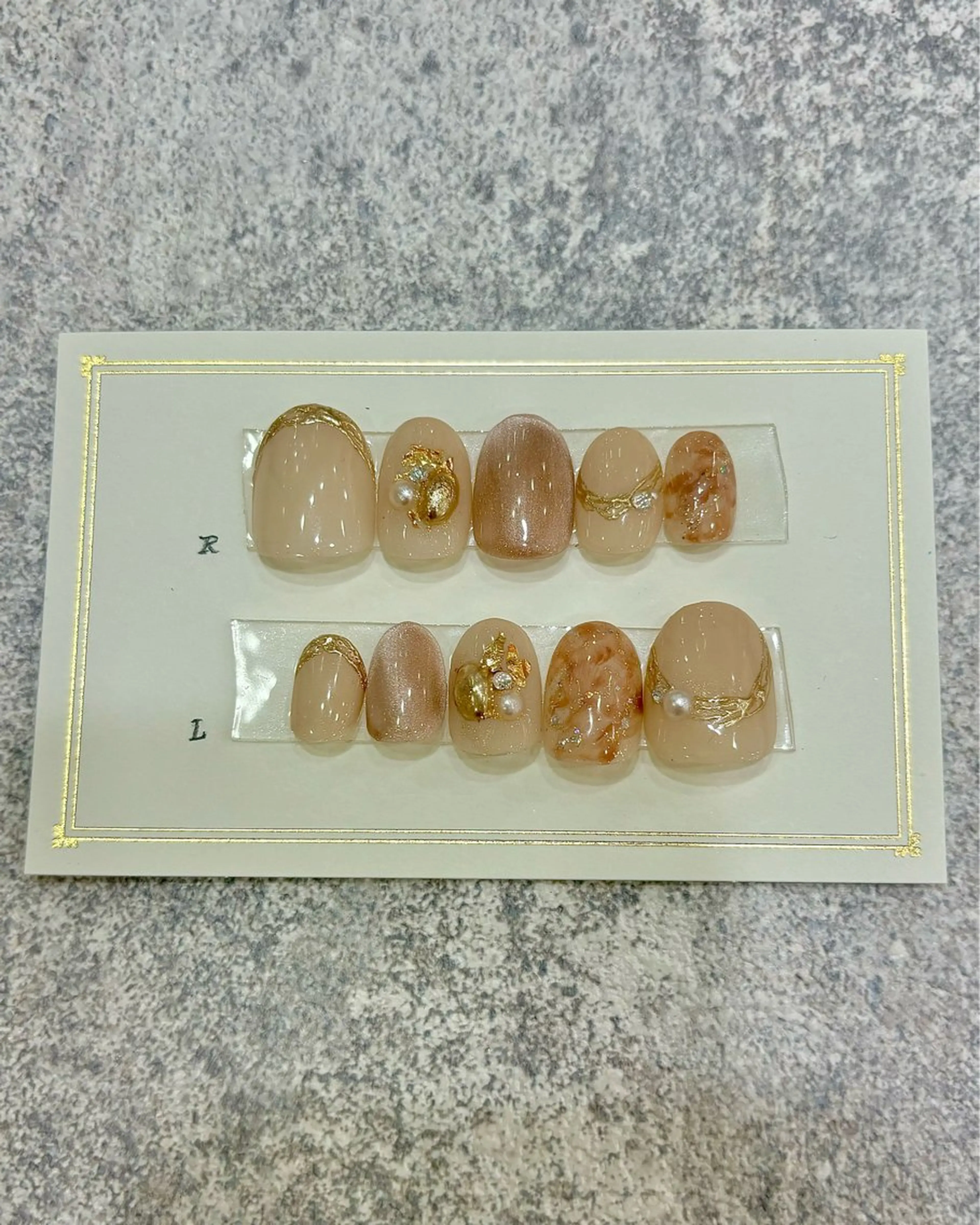 ネイル 成人式 ネイルチップ 安藤 彩乃のネイルデザイン