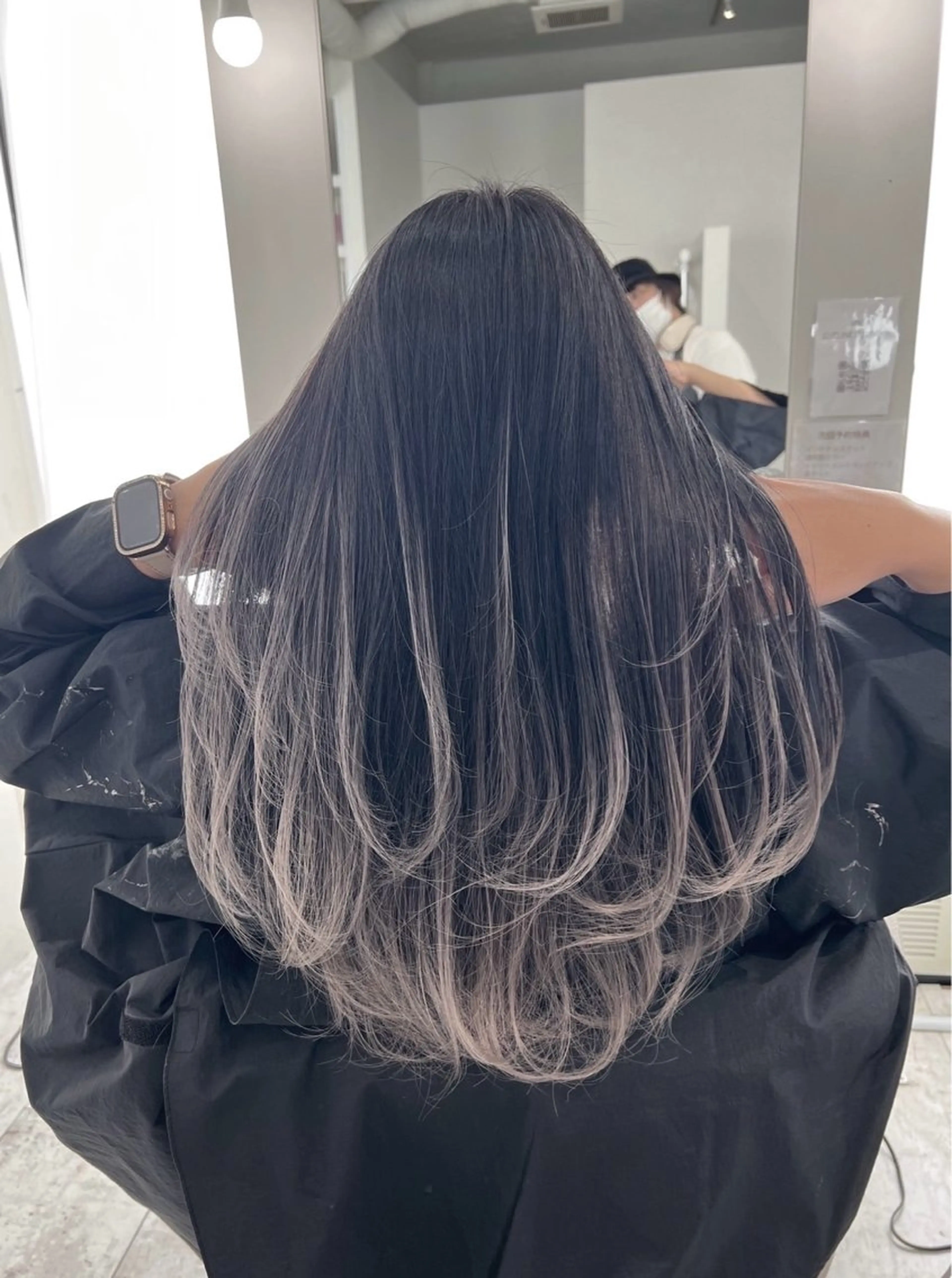 ロング カラー バレイヤージュ シルバー ホワイトシルバー レイヤーカット ヘアカラー トリートメント ROBIN所属・指名数No.1 /NAOYAのヘアスタイル