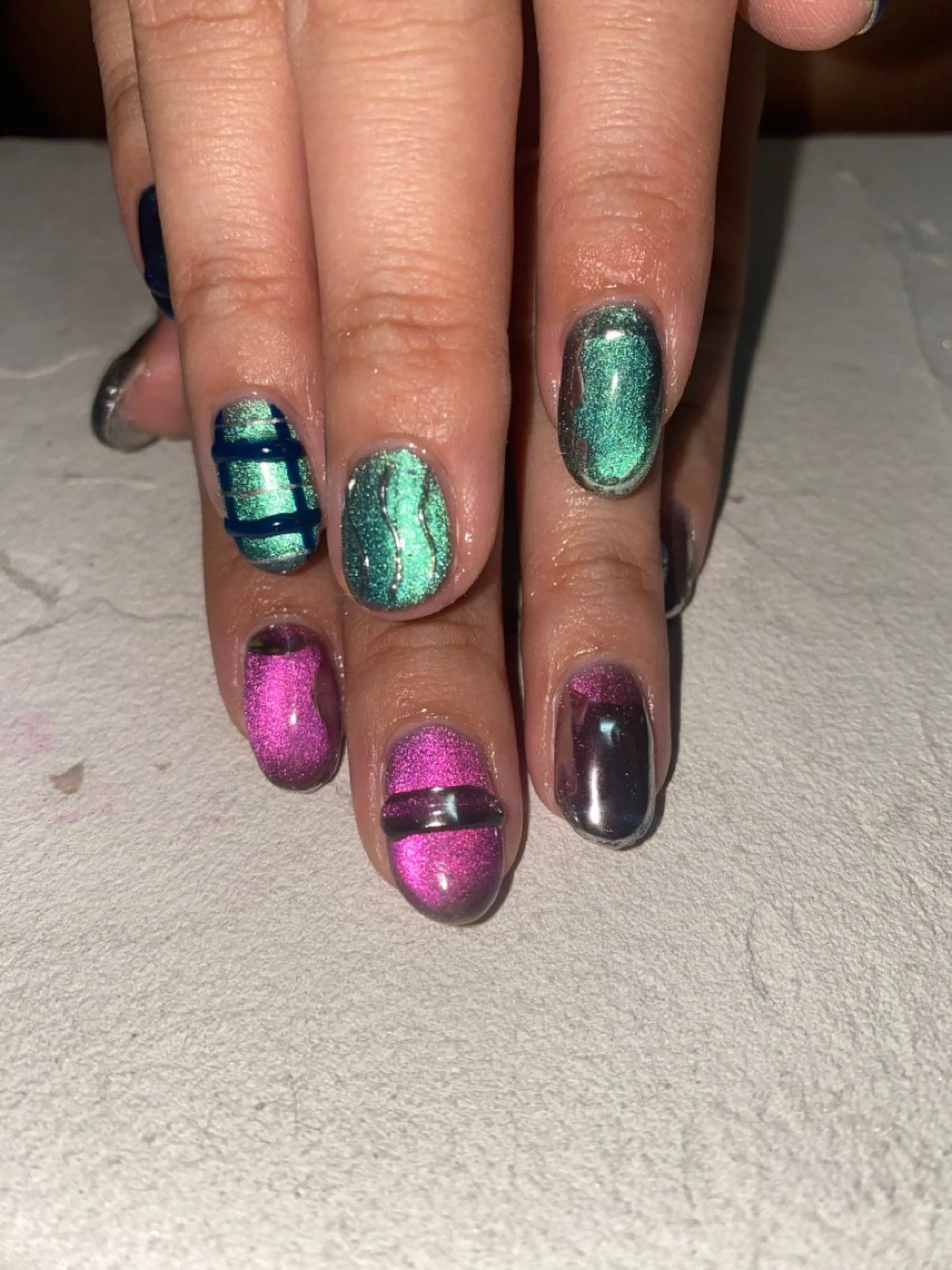 ネイル ミラーネイル isobe yuiのネイルデザイン