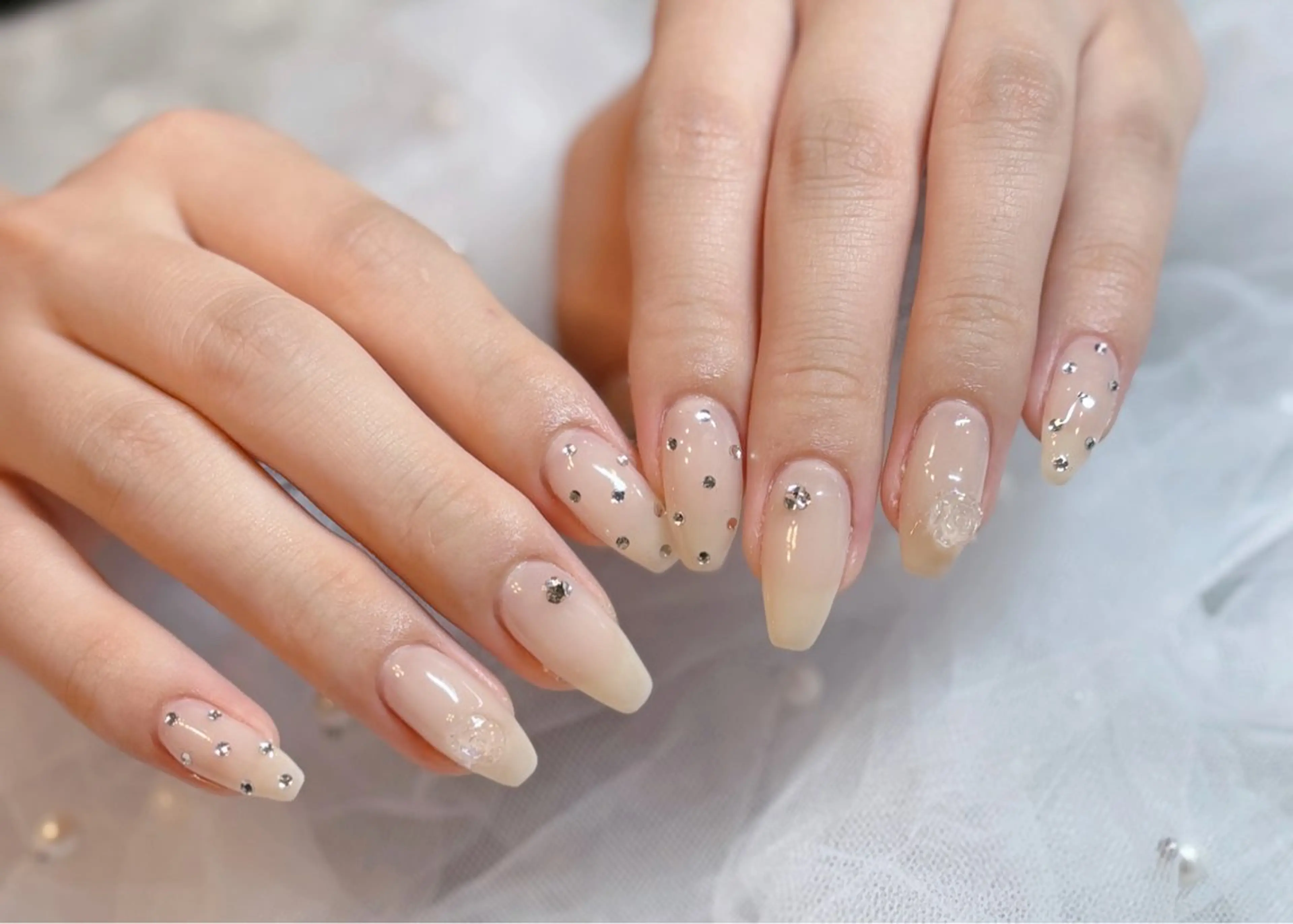 ネイル ハンドネイル le'a-レア-【ア イ×ネイル×眉】のネイルデザイン