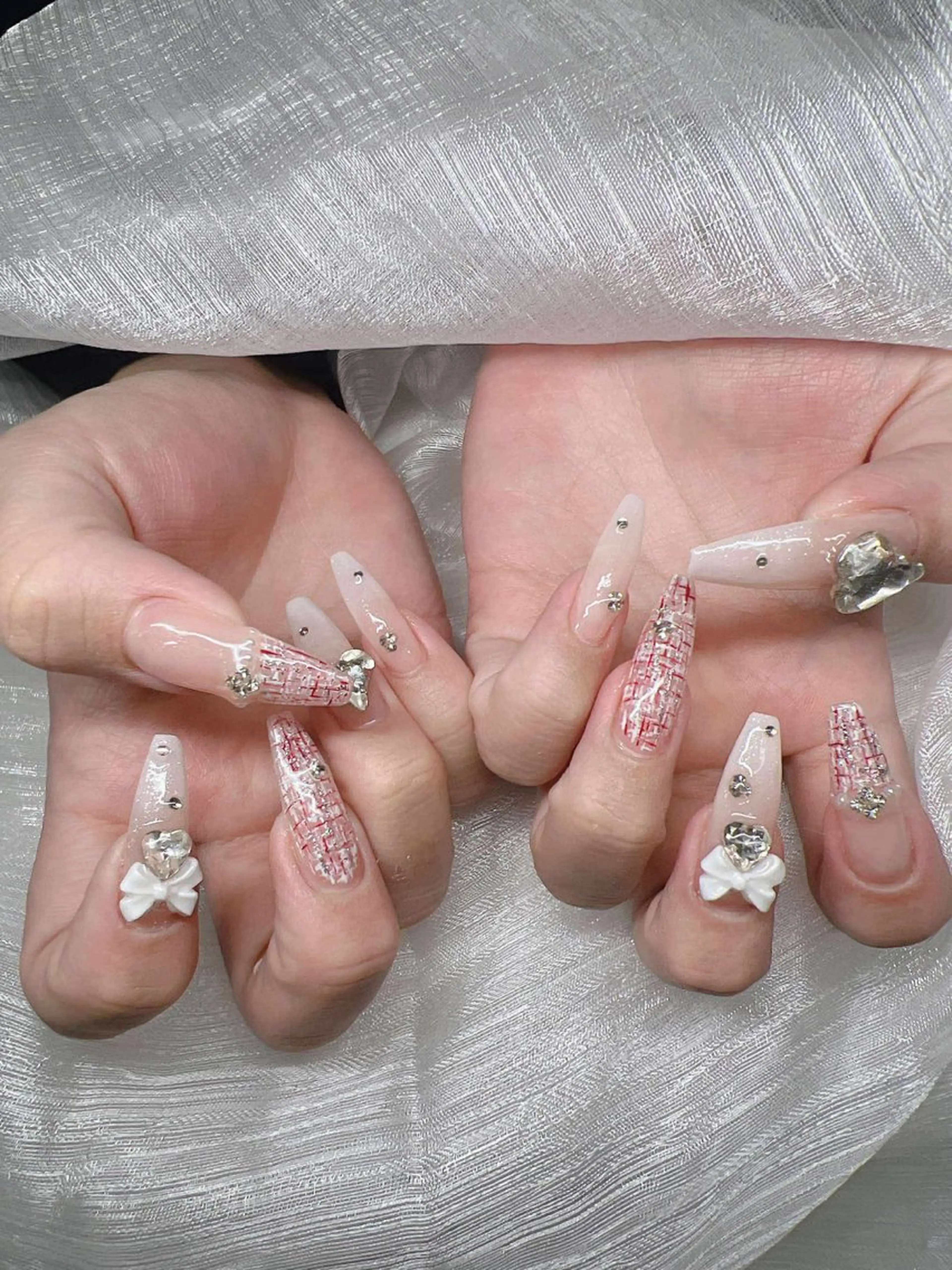 ネイル 長さ出し グラデーション 卒業式 キラキラネイル マグネットネイル ハンドネイル Lee Nailsのネイルデザイン